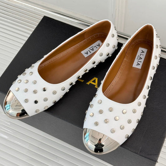 STUD-EMBELLISHED BALLET FLATS IN WHITE CALFSKIN - 35