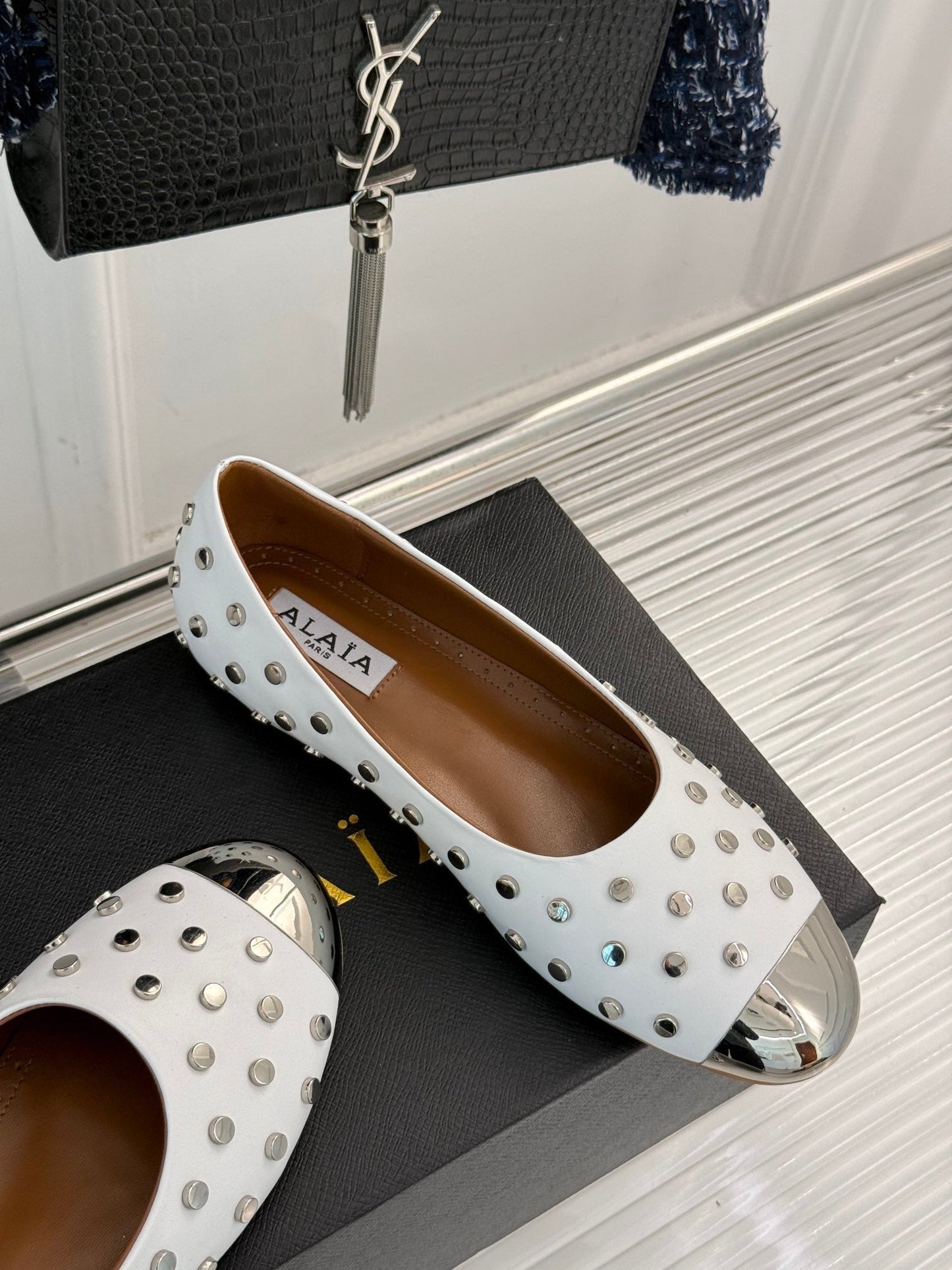 STUD-EMBELLISHED BALLET FLATS IN WHITE CALFSKIN - 35