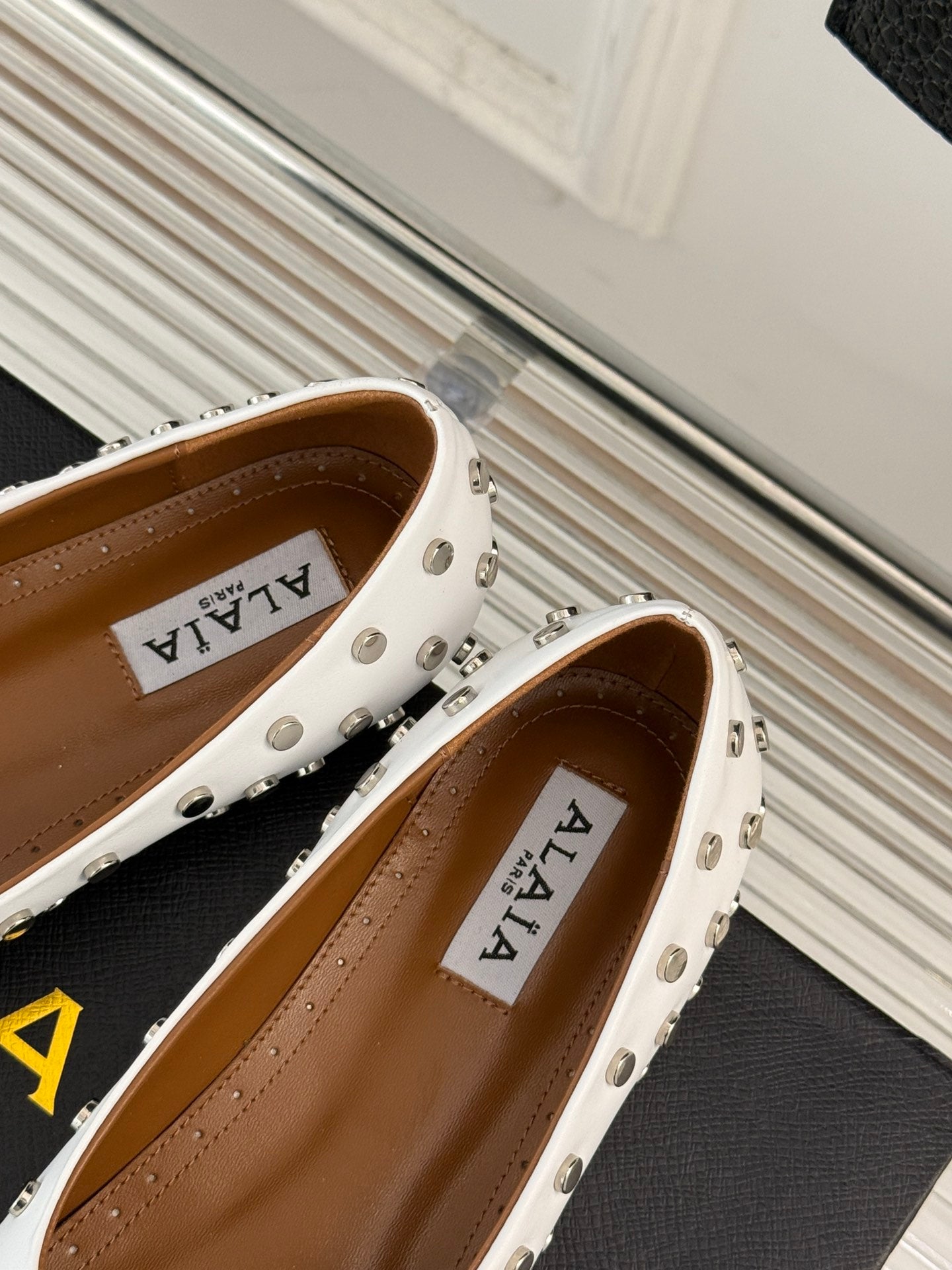 STUD-EMBELLISHED BALLET FLATS IN WHITE CALFSKIN - 35