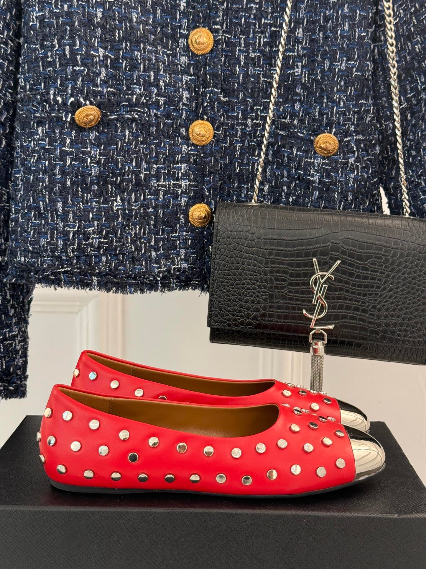 STUD-EMBELLISHED BALLET FLATS IN CHERRY RED CALFSKIN - 35