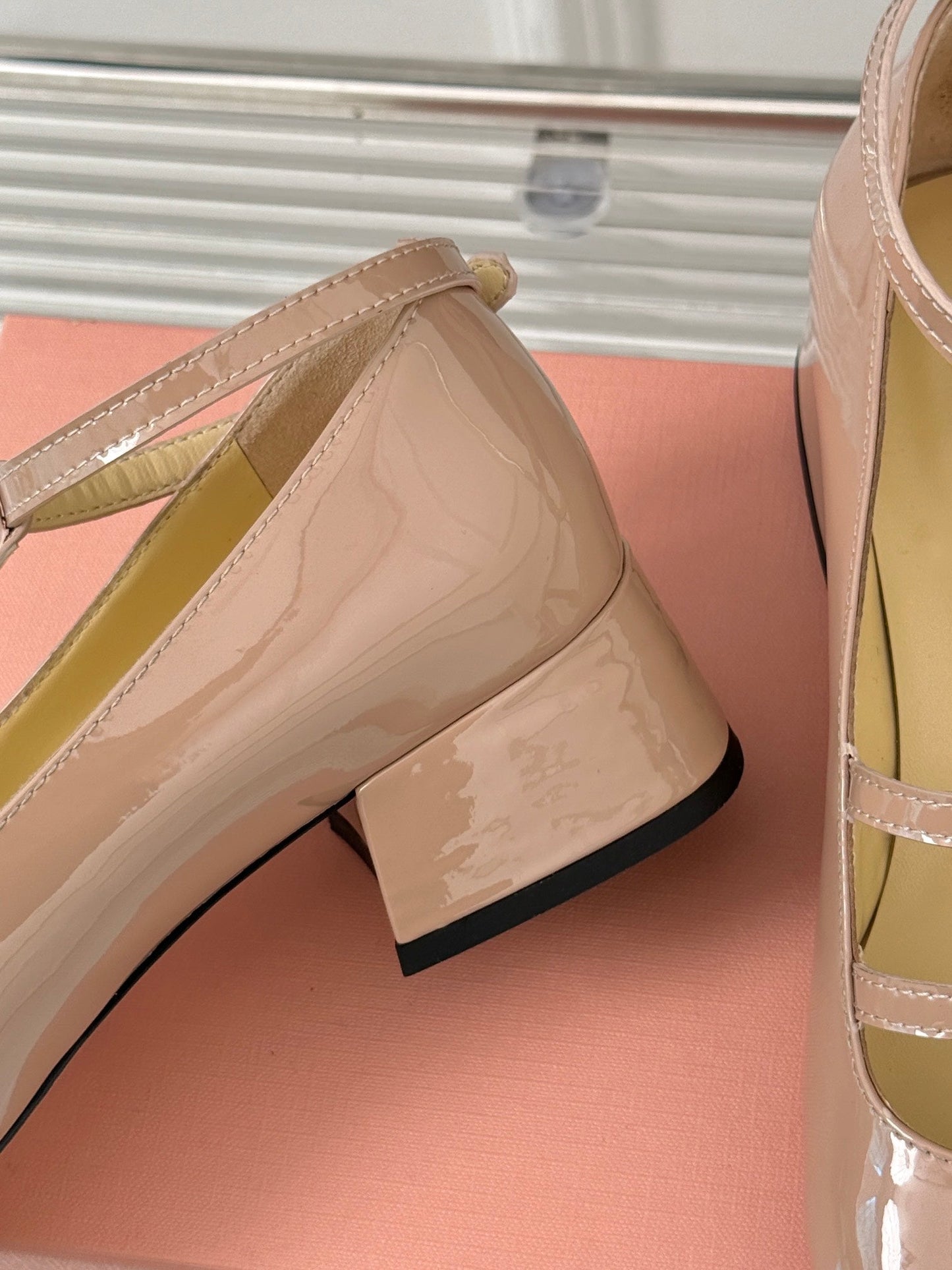 BALLET PUMPS WITH STRAP IN BEIGE GLOSSY LAMBSKIN - 35