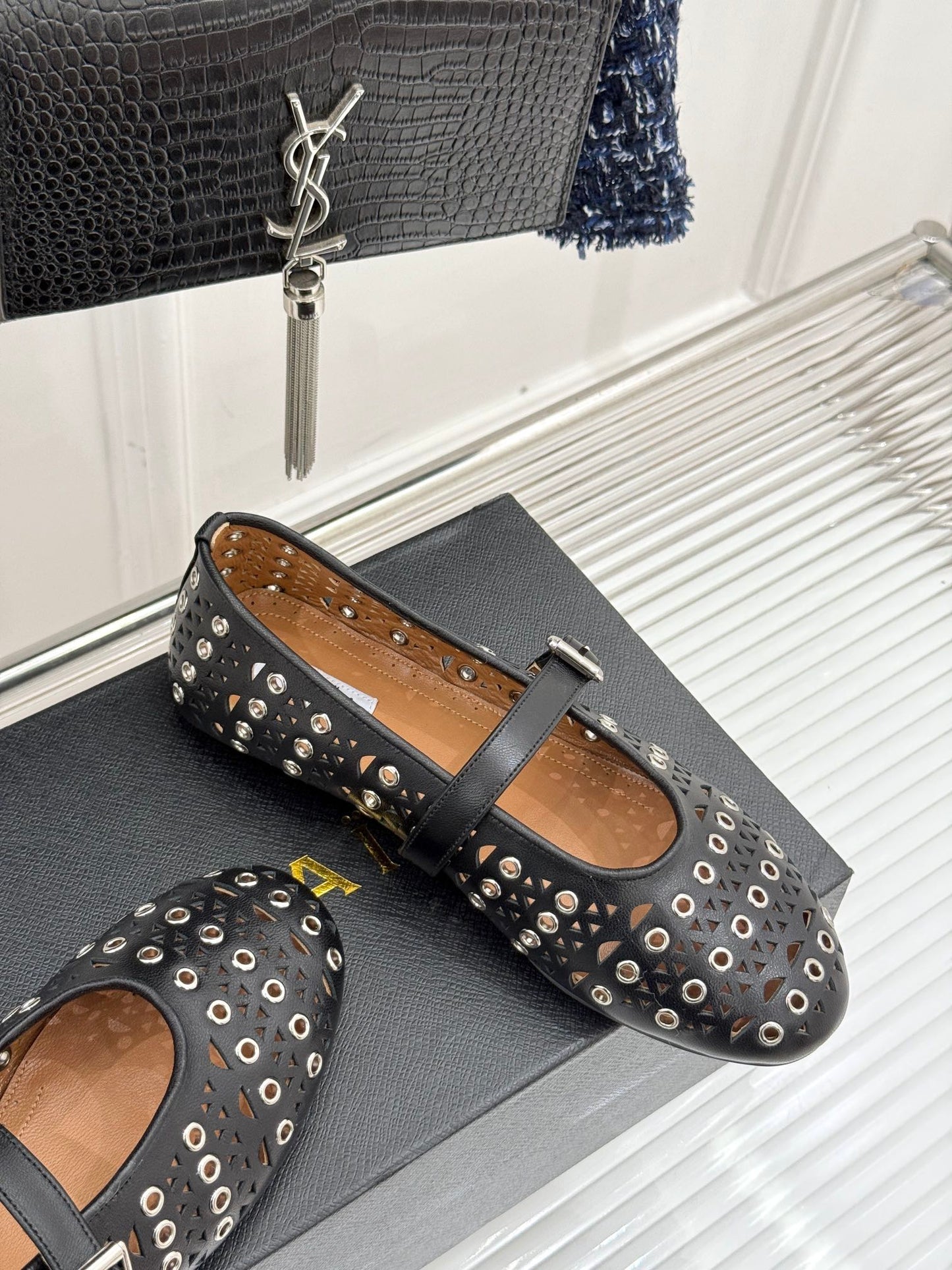 MARY JANE IN BLACK CALFSKIN - 35