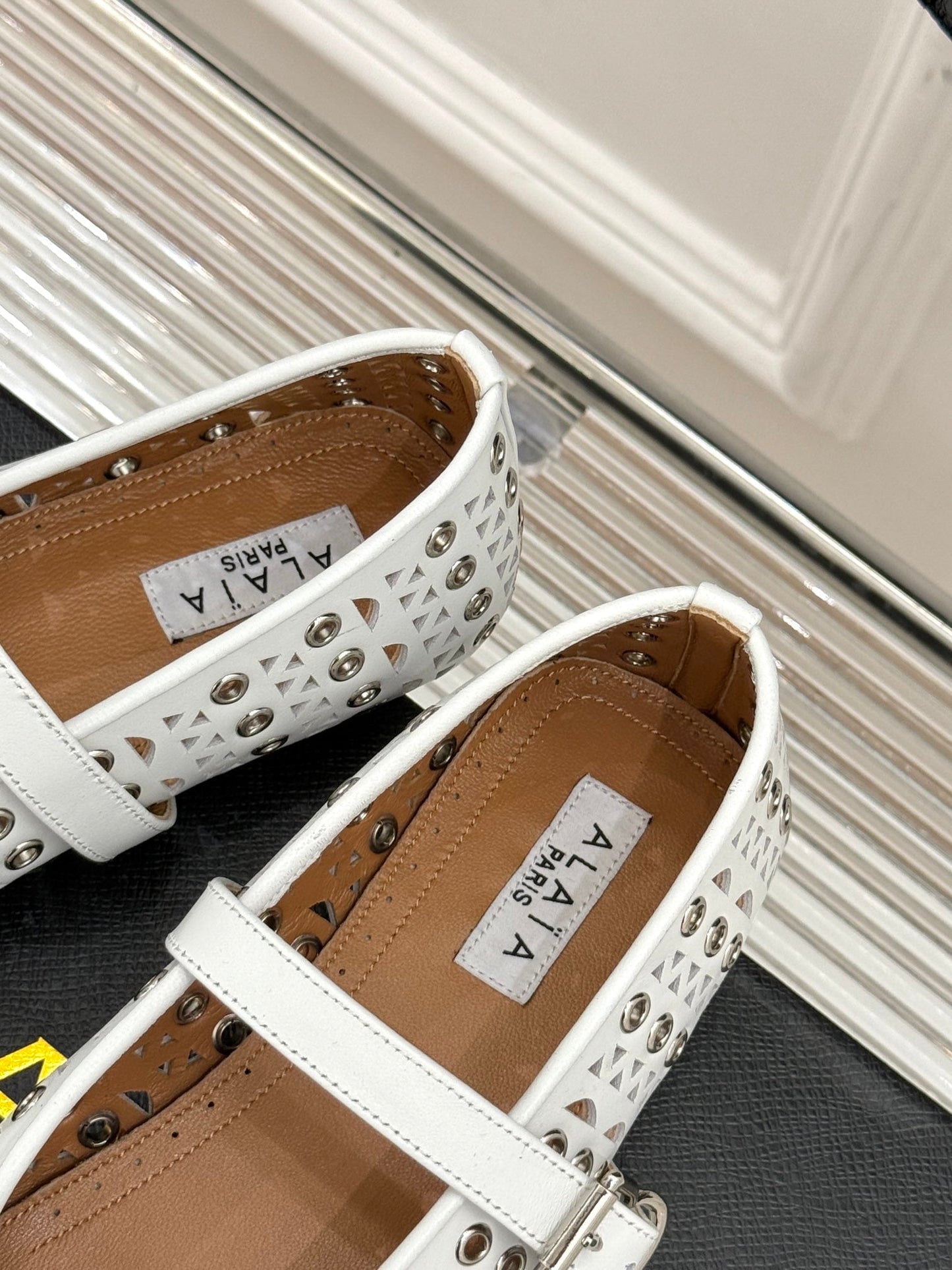 MARY JANE IN WHITE CALFSKIN - 35