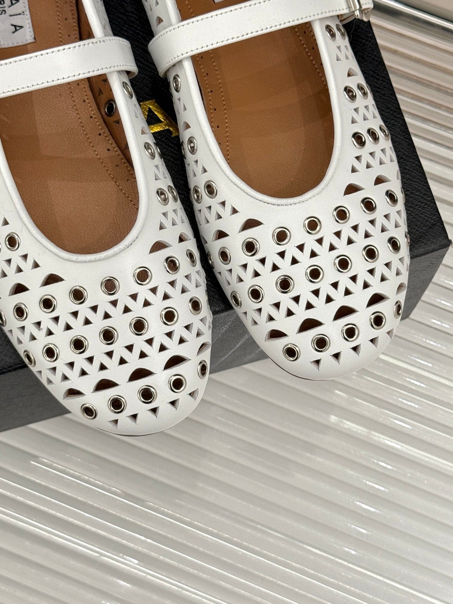 MARY JANE IN WHITE CALFSKIN - 35