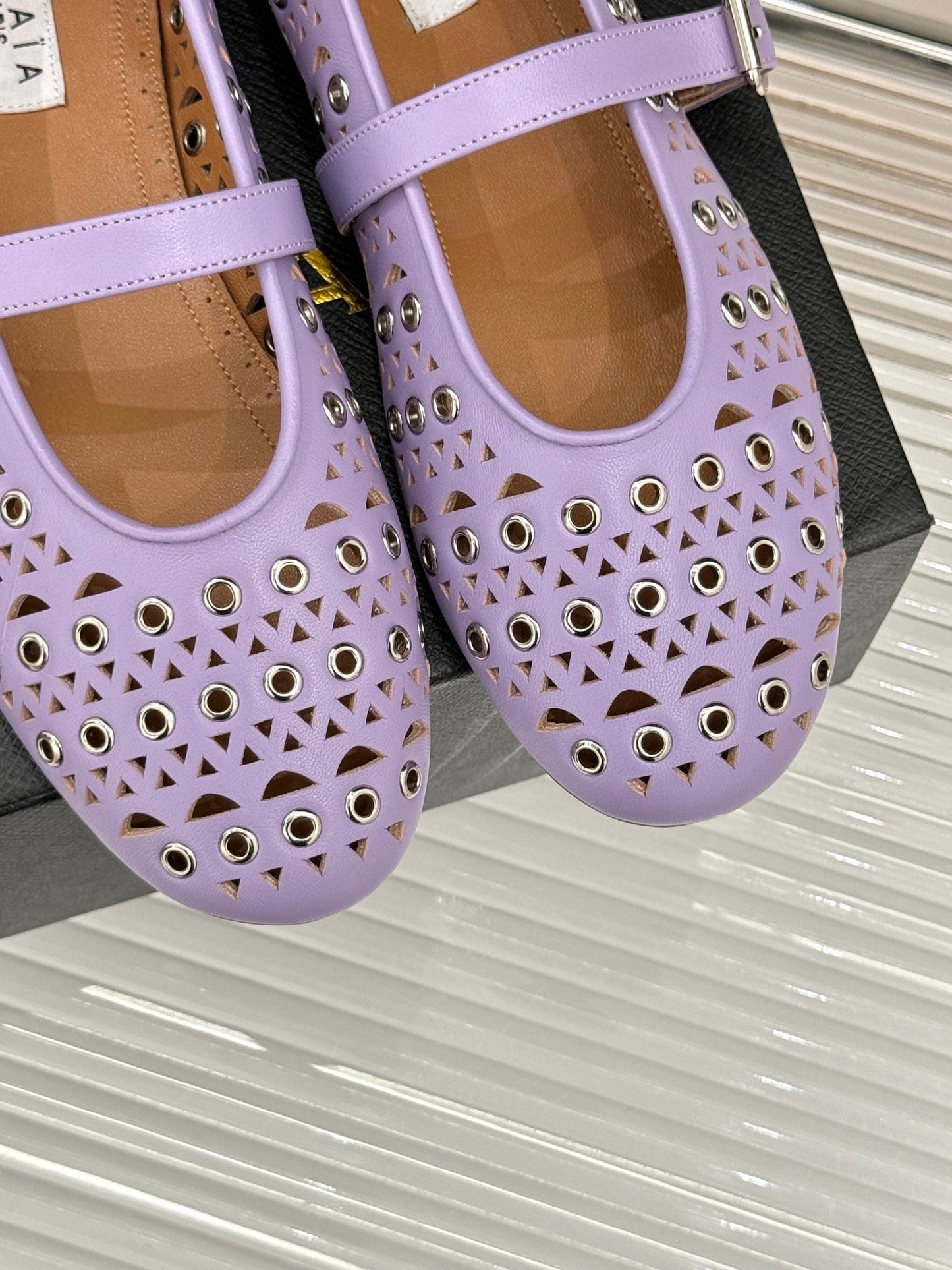 MARY JANE IN PASTEL GRAY CALFSKIN - 35