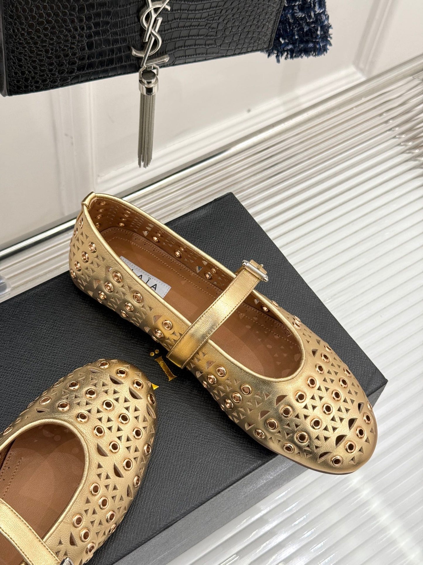 MARY JANE IN METALLIC GOLD CALFSKIN - 35