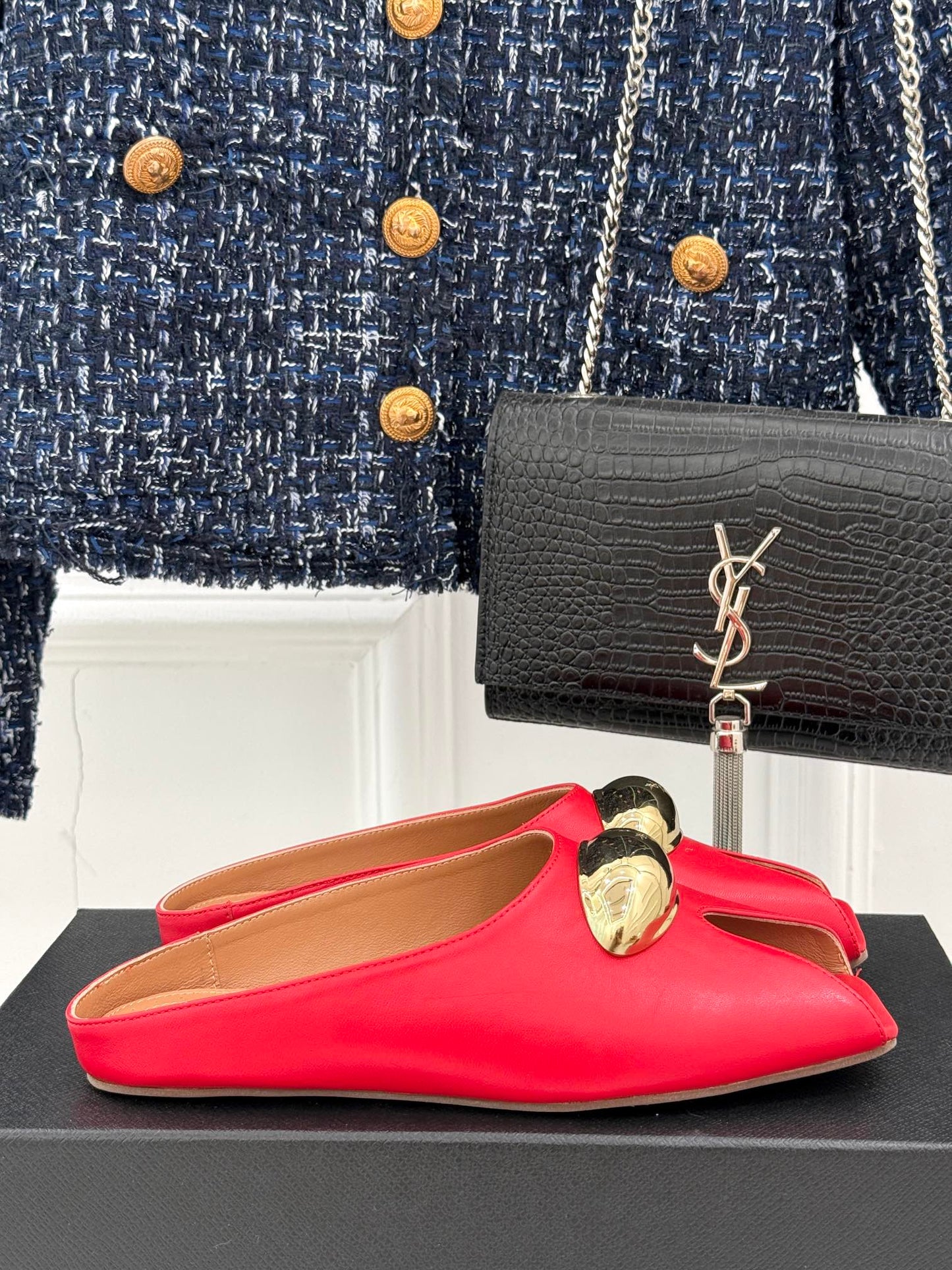 ALAIA FLAT MULE IN CRIMSON RED LAMBSKIN WITH GOLD HARDWARE - 35