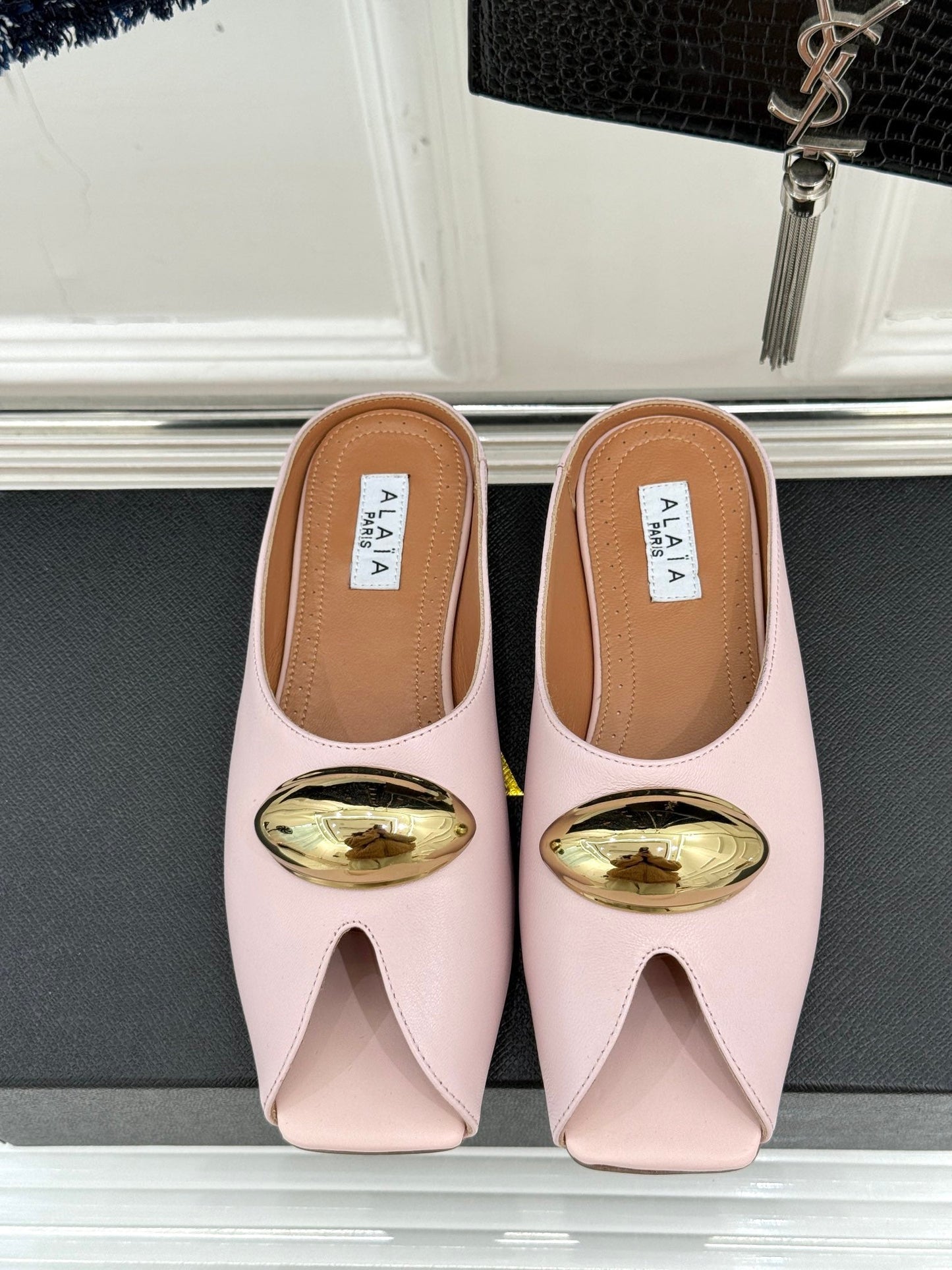 ALAIA FLAT MULE IN LIGHT PINK LAMBSKIN WITH GOLD HARDWARE - 35