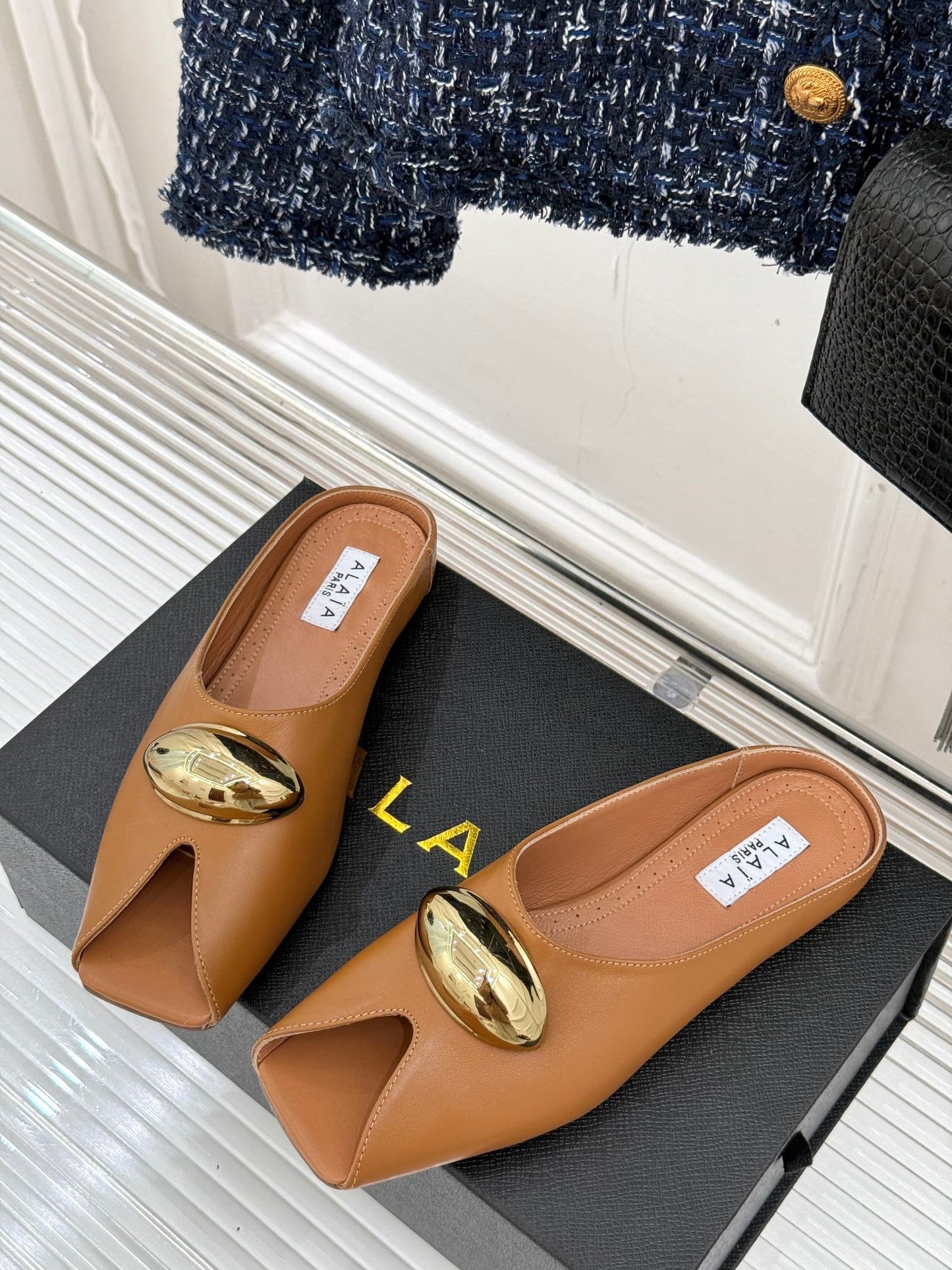 ALAIA FLAT MULE IN BRONZE BROWN LAMBSKIN WITH GOLD HARDWARE - 35