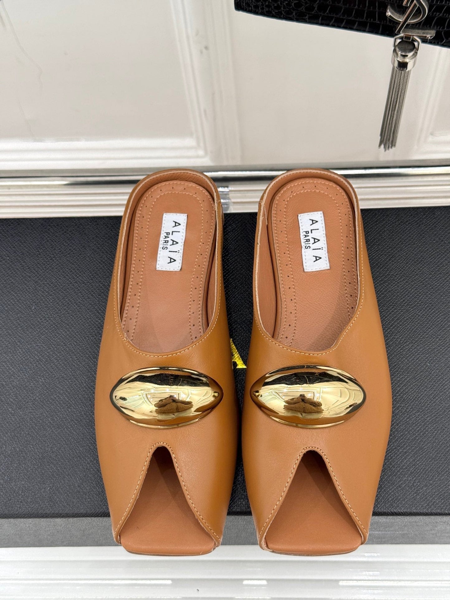 ALAIA FLAT MULE IN BRONZE BROWN LAMBSKIN WITH GOLD HARDWARE - 35