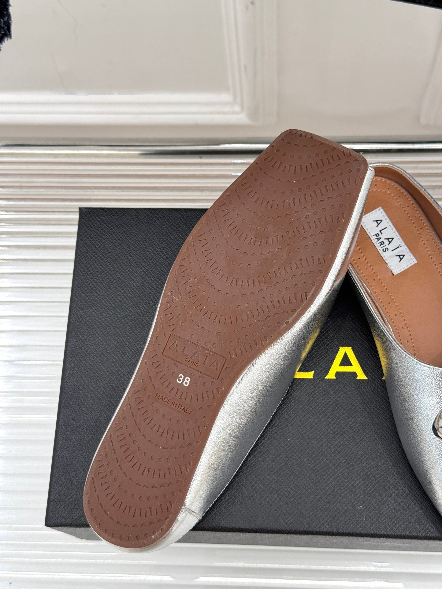 ALAIA FLAT MULE IN SILVER LAMBSKIN WITH SILVER HARDWARE - 35