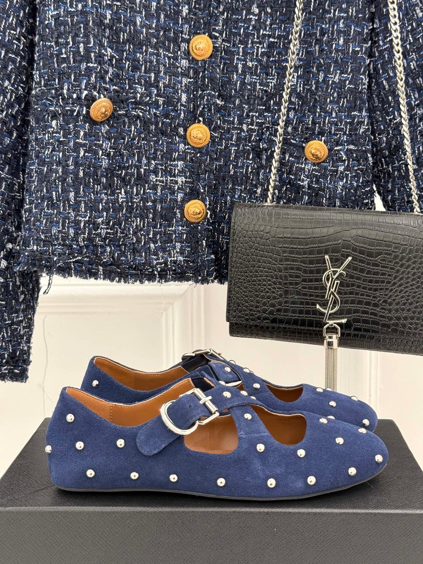 CROSSED STRAP BALLET FLATS IN NAVY BLUE SUEDE - 35