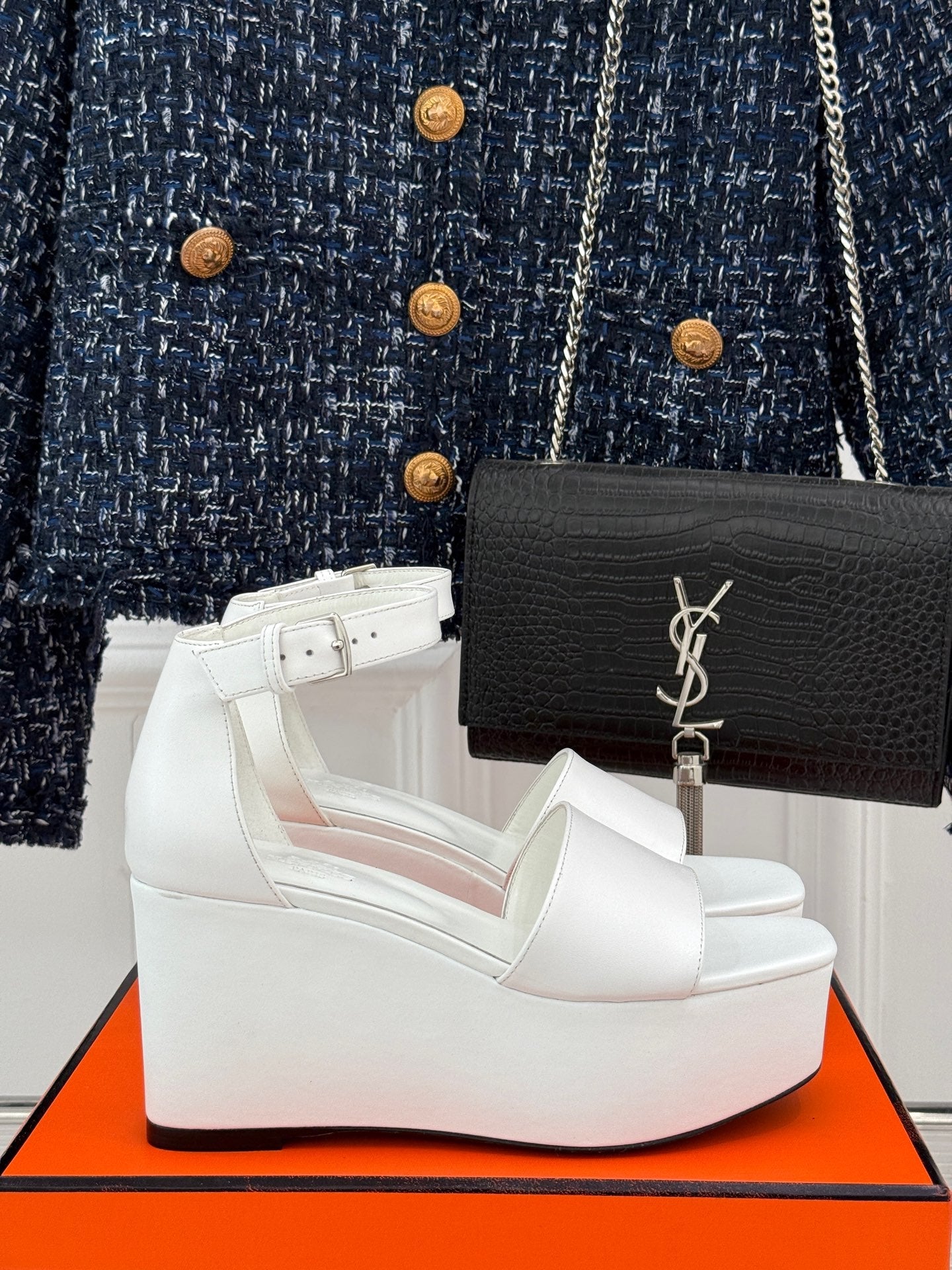 ILLUSION 35 SANDAL IN WHITE CALFSKIN - 35
