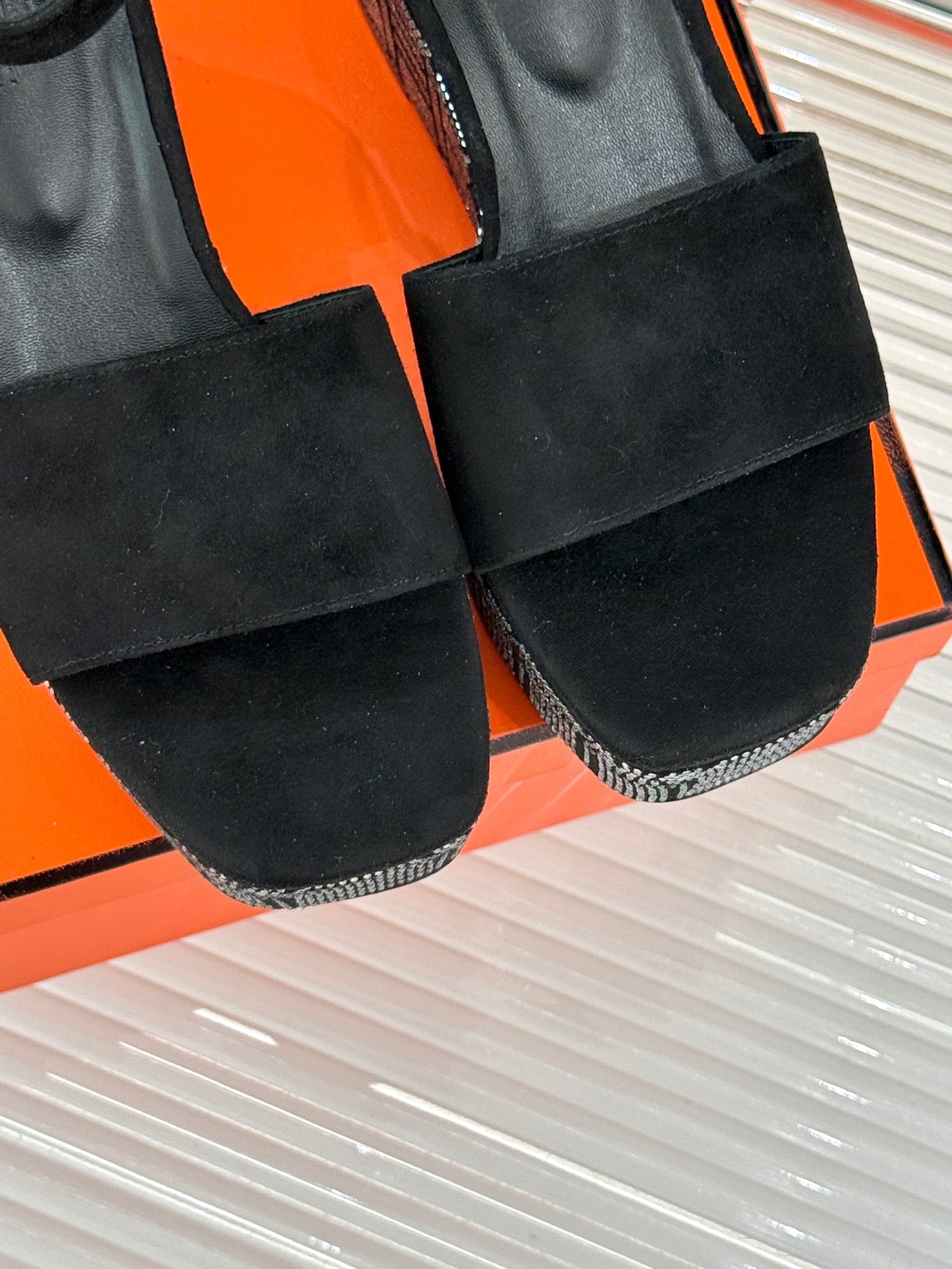 ILLUSION 35 SANDAL IN BLACK SUEDE WITH RHINESTONE DETAILS - 35