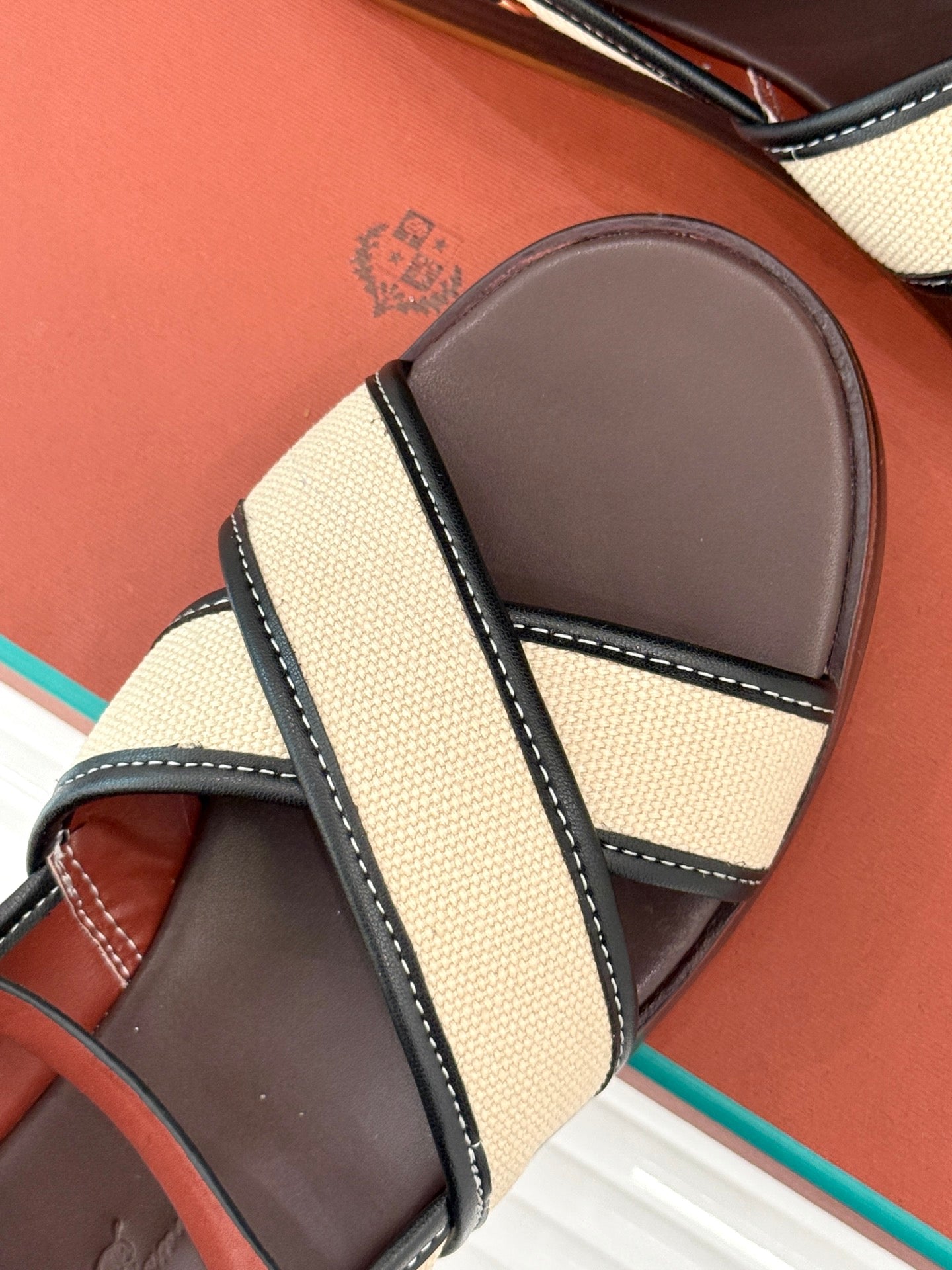 SANDALS THICK SOLE CROSS STRAP IN BEIGE FABRIC AND BROWN CALFSKIN - 35