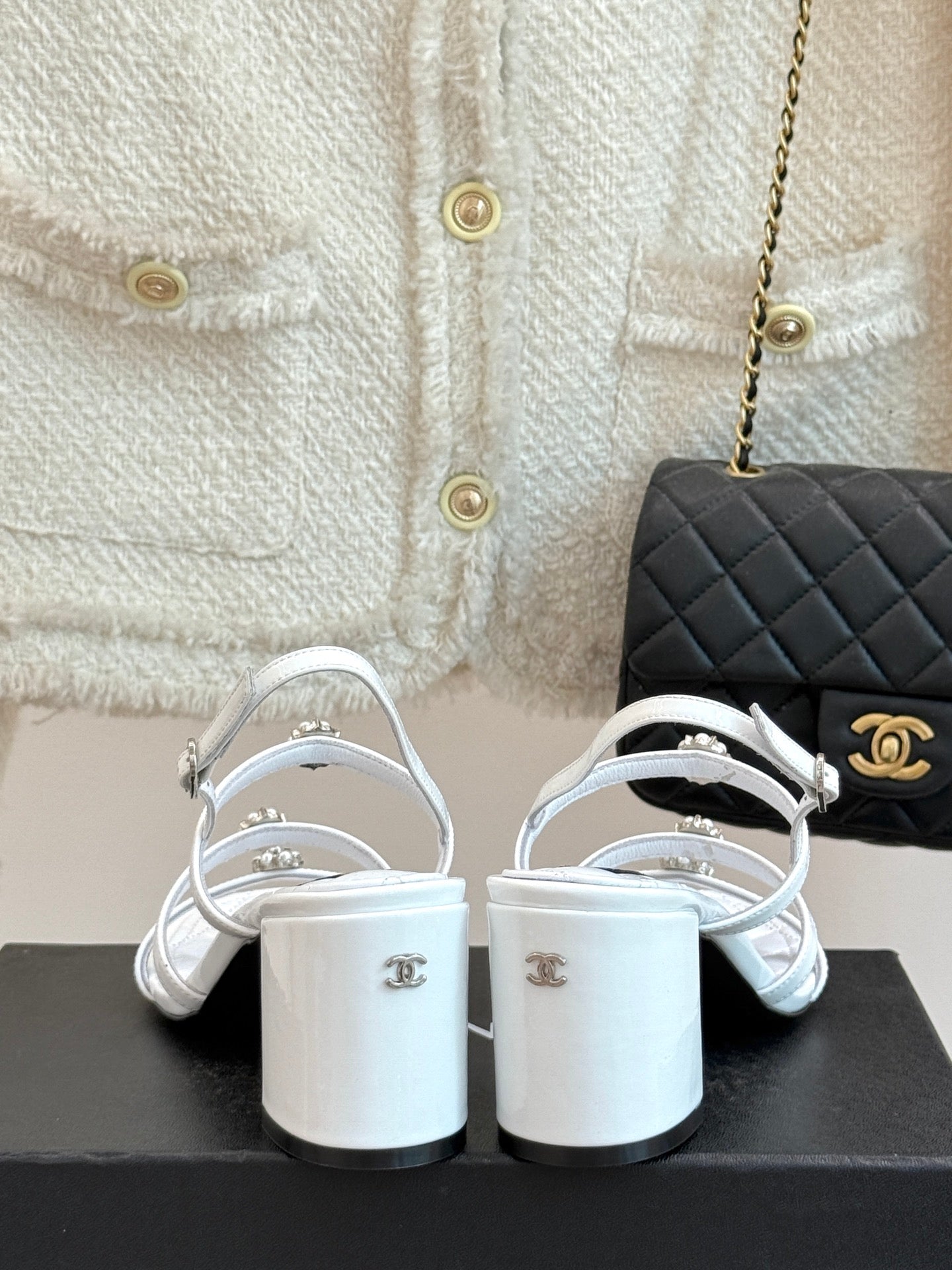 HIGH HEELS SANDAL IN WHITE LAMBSKIN PEARL FLOWERS - 35