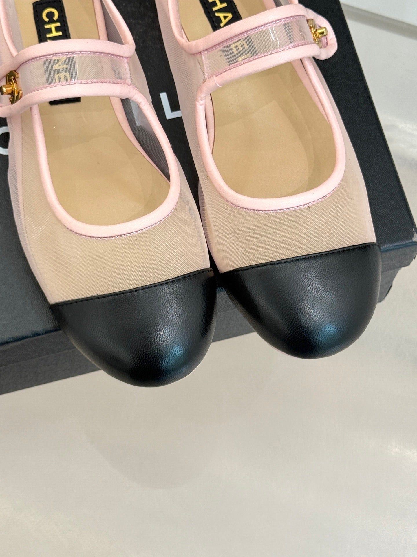 FLAT SHOES IN PINK MESH AND BLACK LAMBSKIN - 35