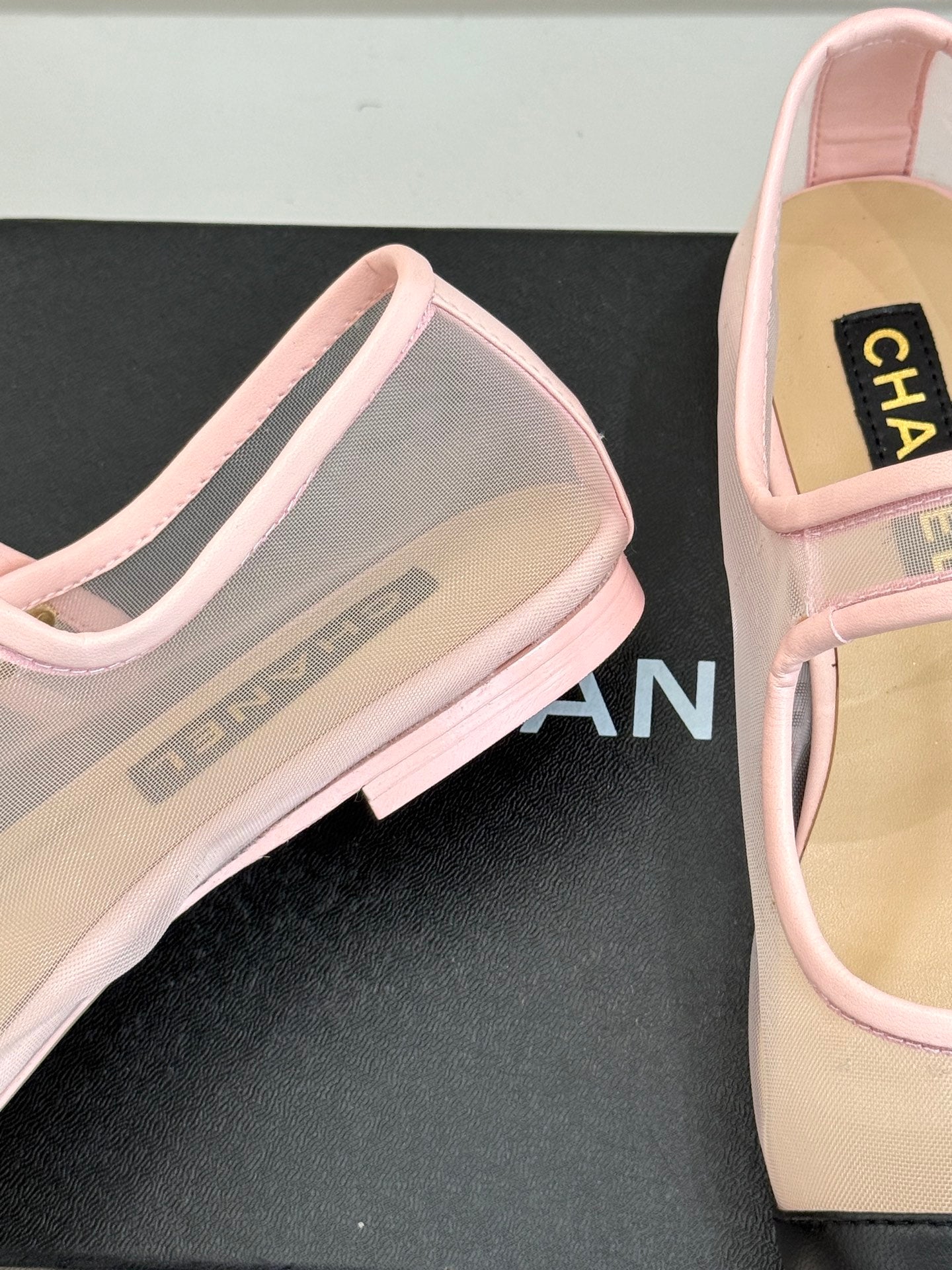 FLAT SHOES IN PINK MESH AND BLACK LAMBSKIN - 35