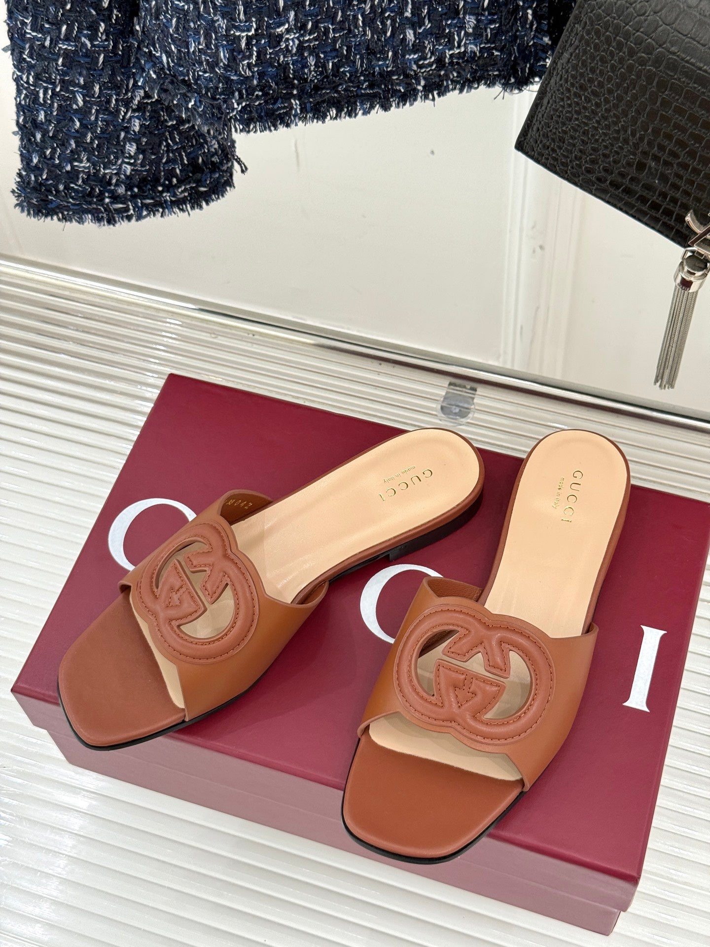 SLIDE SANDALS IN BROWN CALFSKIN - 35