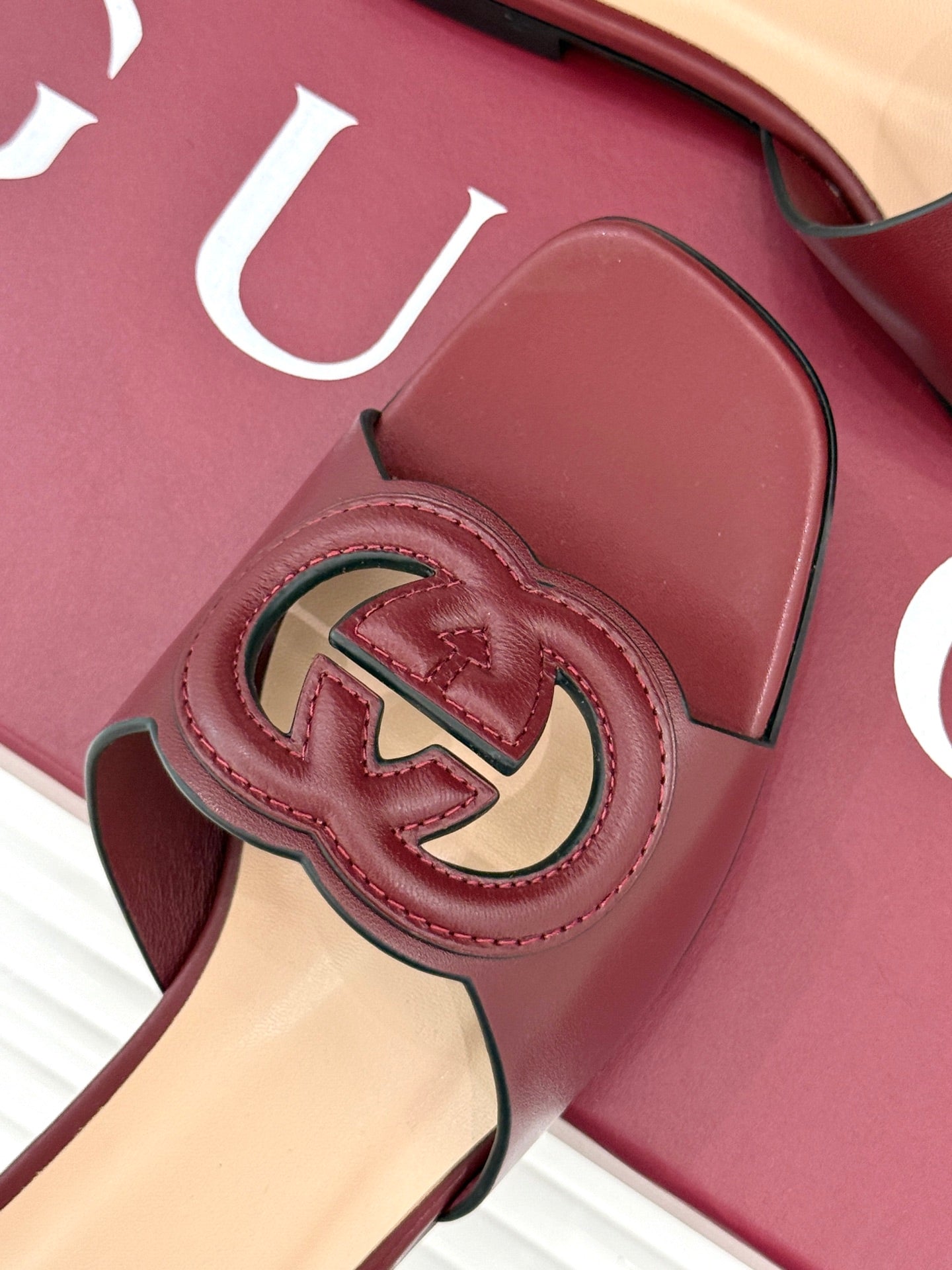 SLIDE SANDALS IN RED CALFSKIN - 35