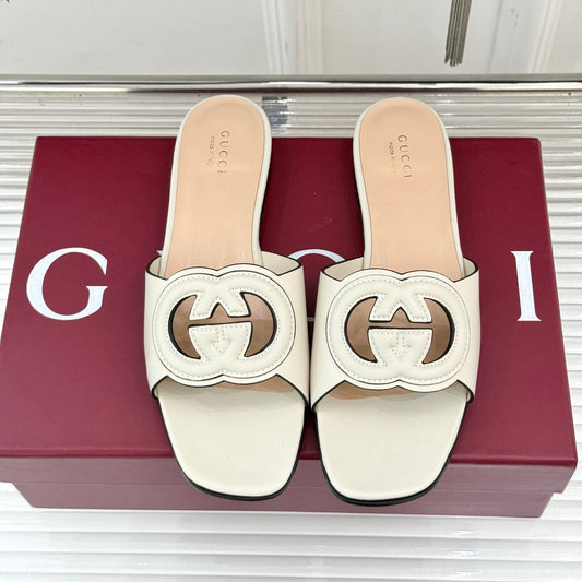 SLIDE SANDALS IN CREAM WHITE CALFSKIN - 35