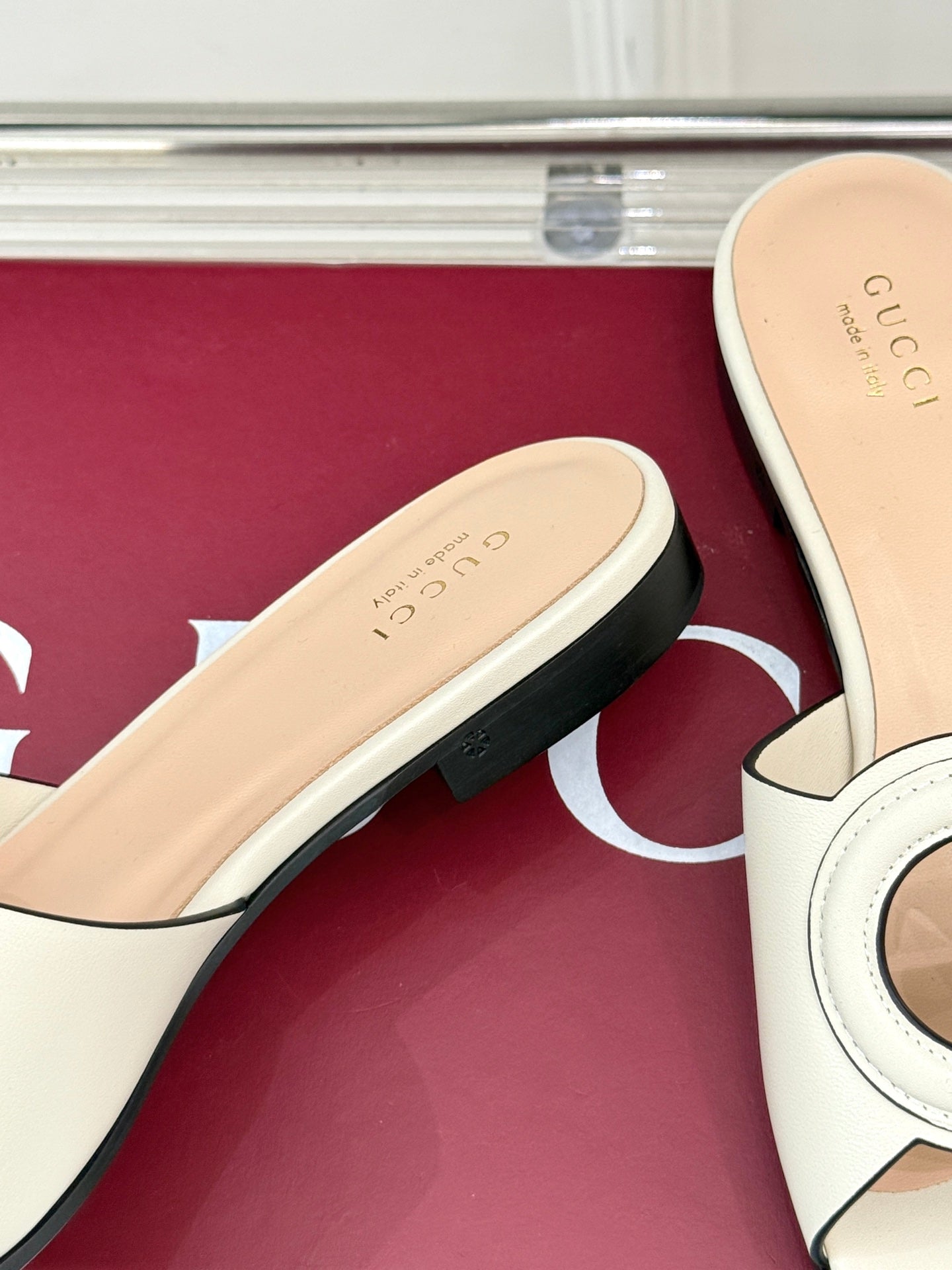 SLIDE SANDALS IN CREAM WHITE CALFSKIN - 35
