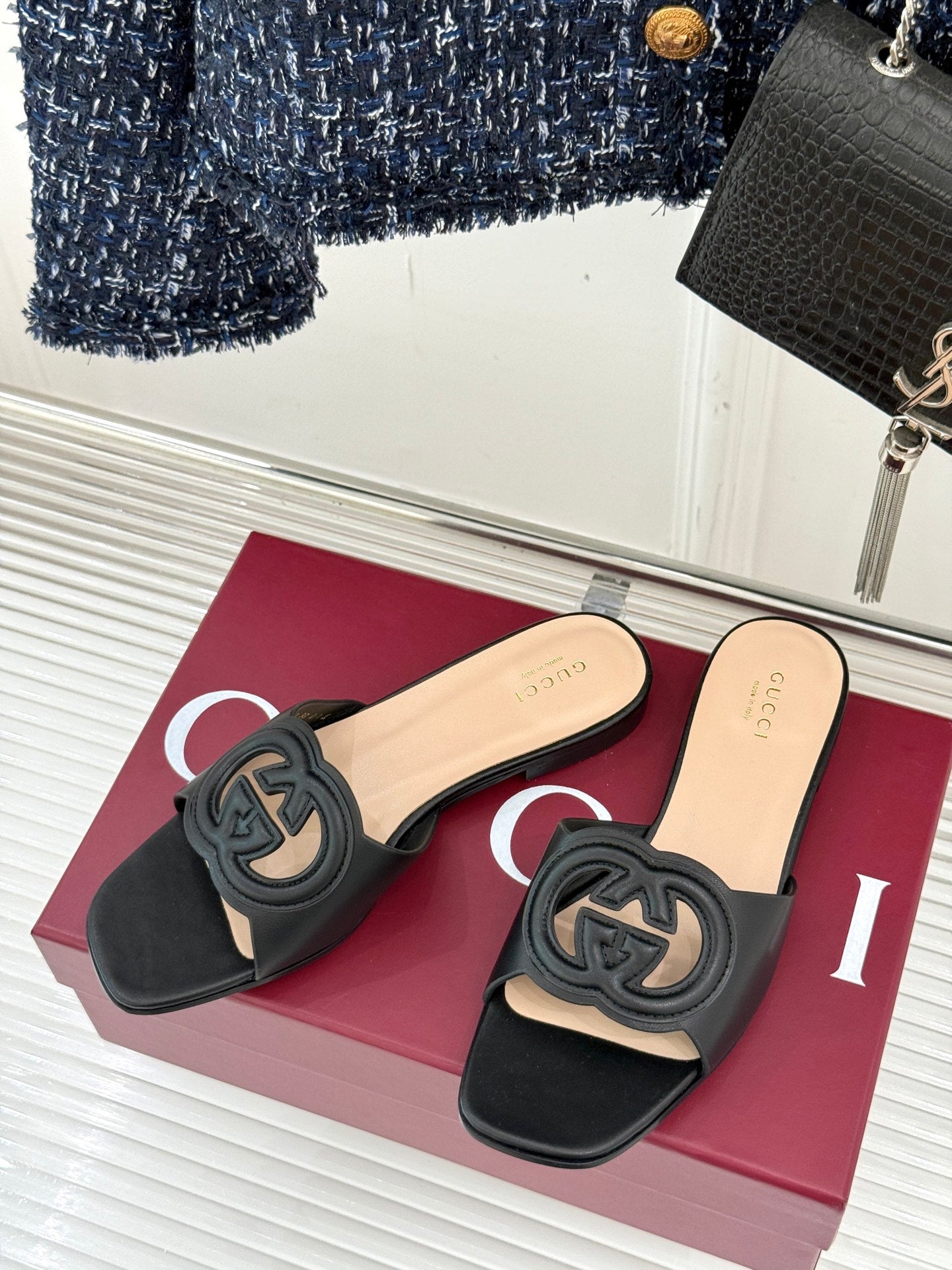 SLIDE SANDALS IN BURNT BLACK CALFSKIN - 35