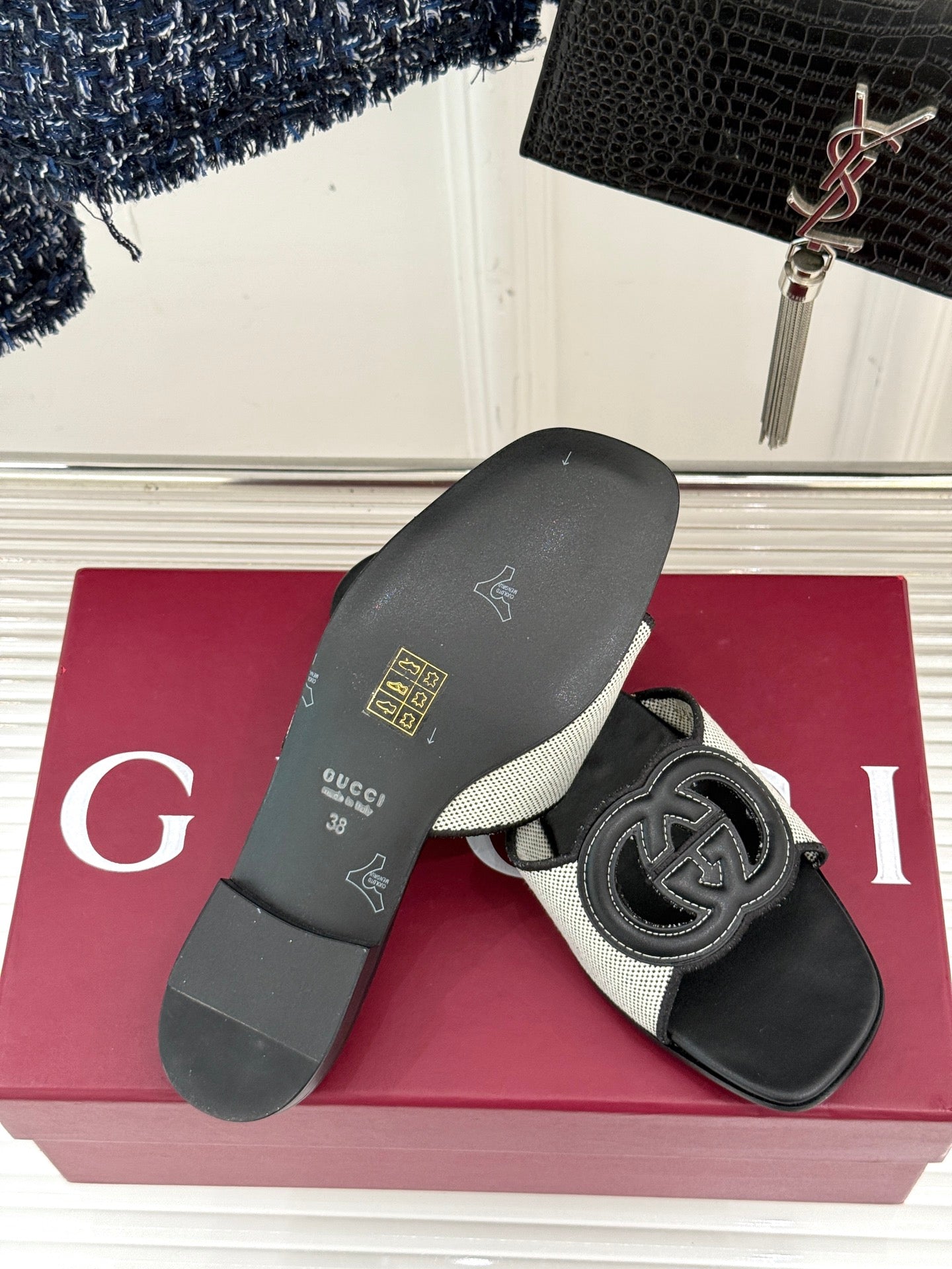 SLIDE SANDALS IN BLACK AND WHITE CALFSKIN - 35