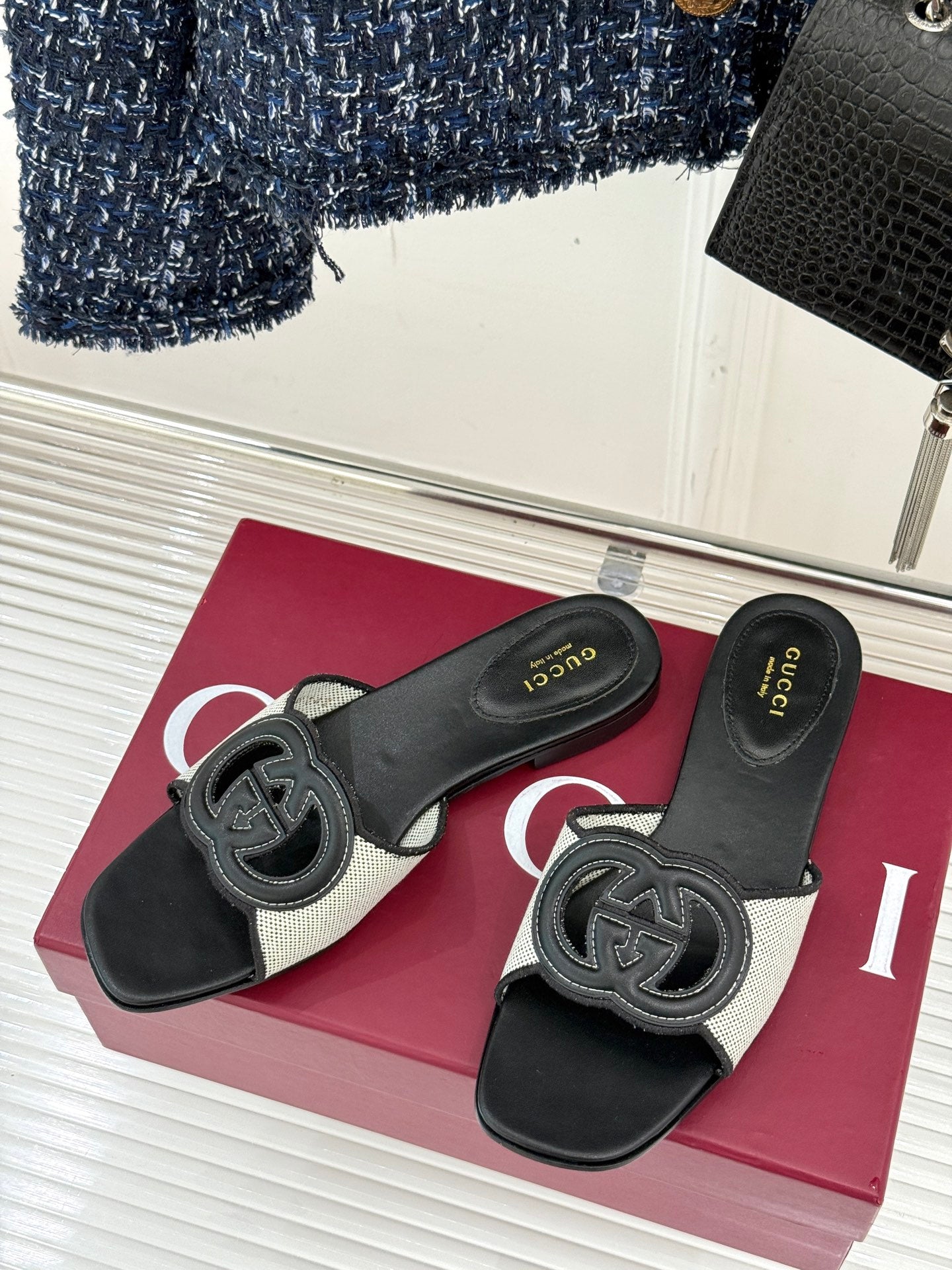 SLIDE SANDALS IN BLACK AND WHITE CALFSKIN - 35
