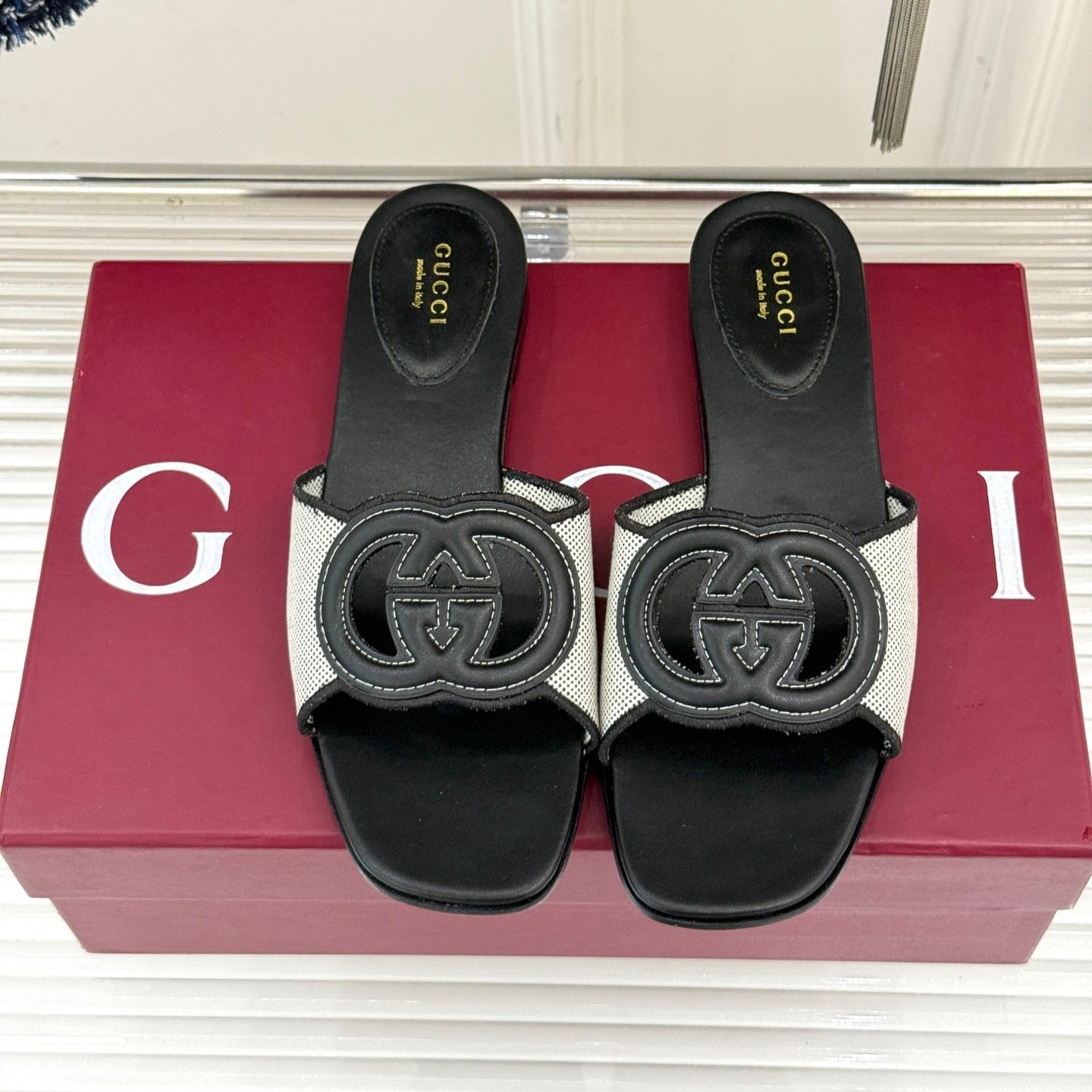 SLIDE SANDALS IN BLACK AND WHITE CALFSKIN - 35