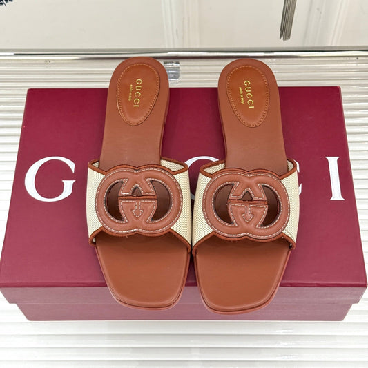 SLIDE SANDALS IN BROWN AND CREAM WHITE CALFSKIN - 35
