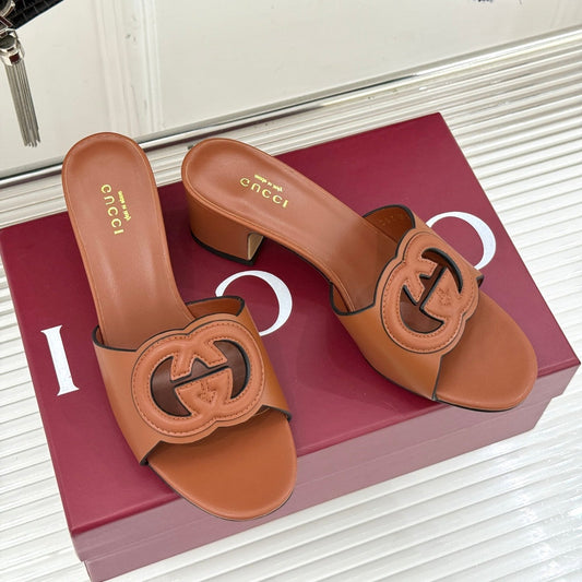 MID-HEEL MULE IN RUST BROWN CALFSKIN - 35