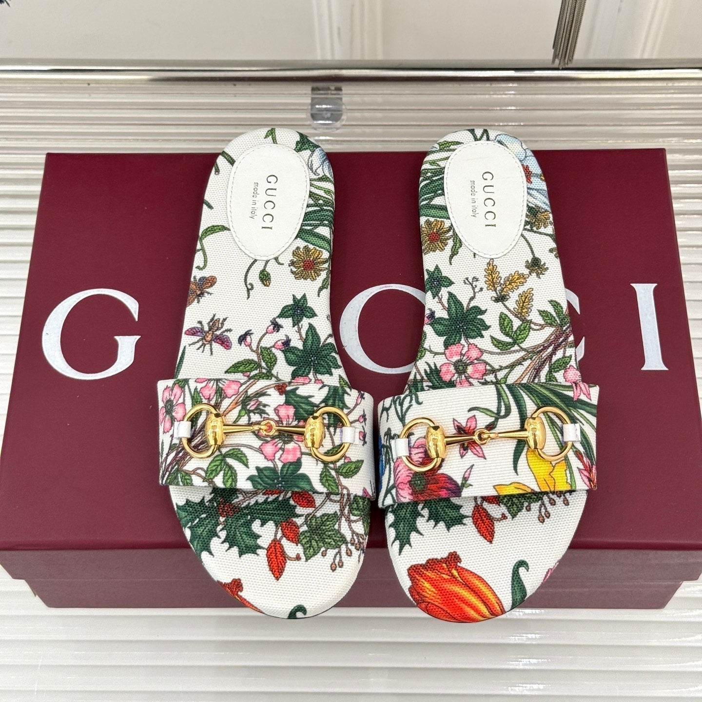 SLIDE SANDALS IN WHITE FABRIC FLORAL AND LEAF PRINT - 35