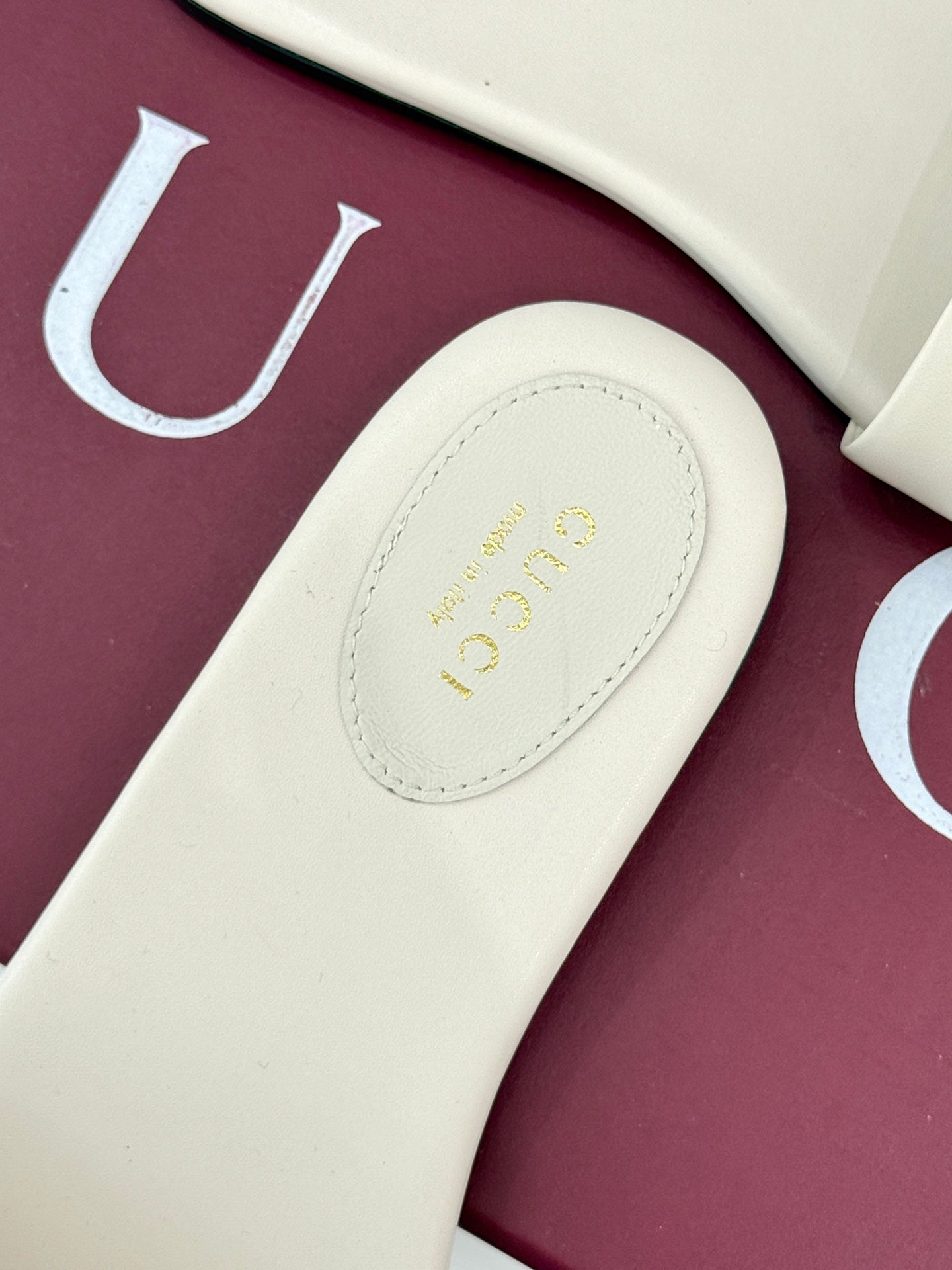 SLIDE SANDALS IN WHITE CALFSKIN WITH GOLD HARDWARE - 35