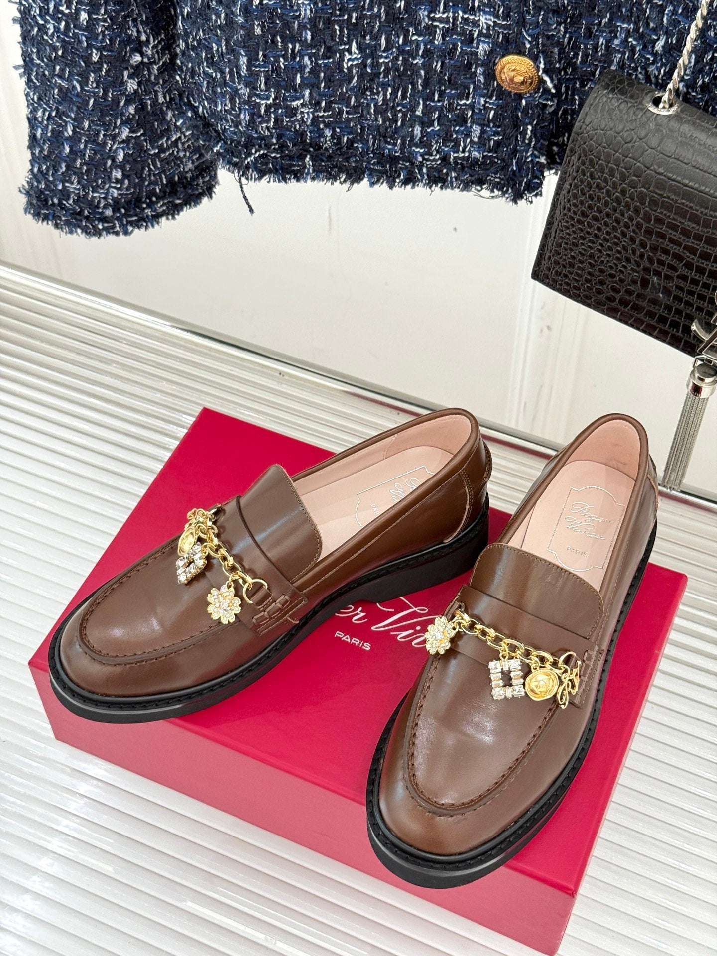 ROGER VIVIER 25S RANGERS CHAIN LOAFER IN BROWN CALFSKIN - 35