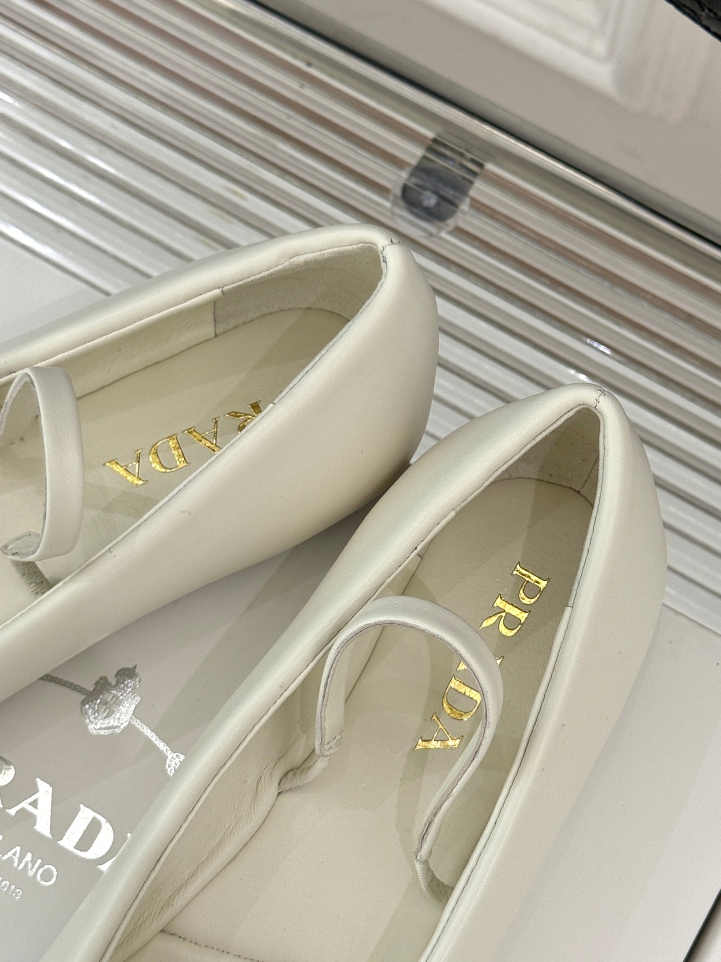 PRADA 25S SOFT PADDED BALLERINAS IN IVORY NAPPA LEATHER - 35