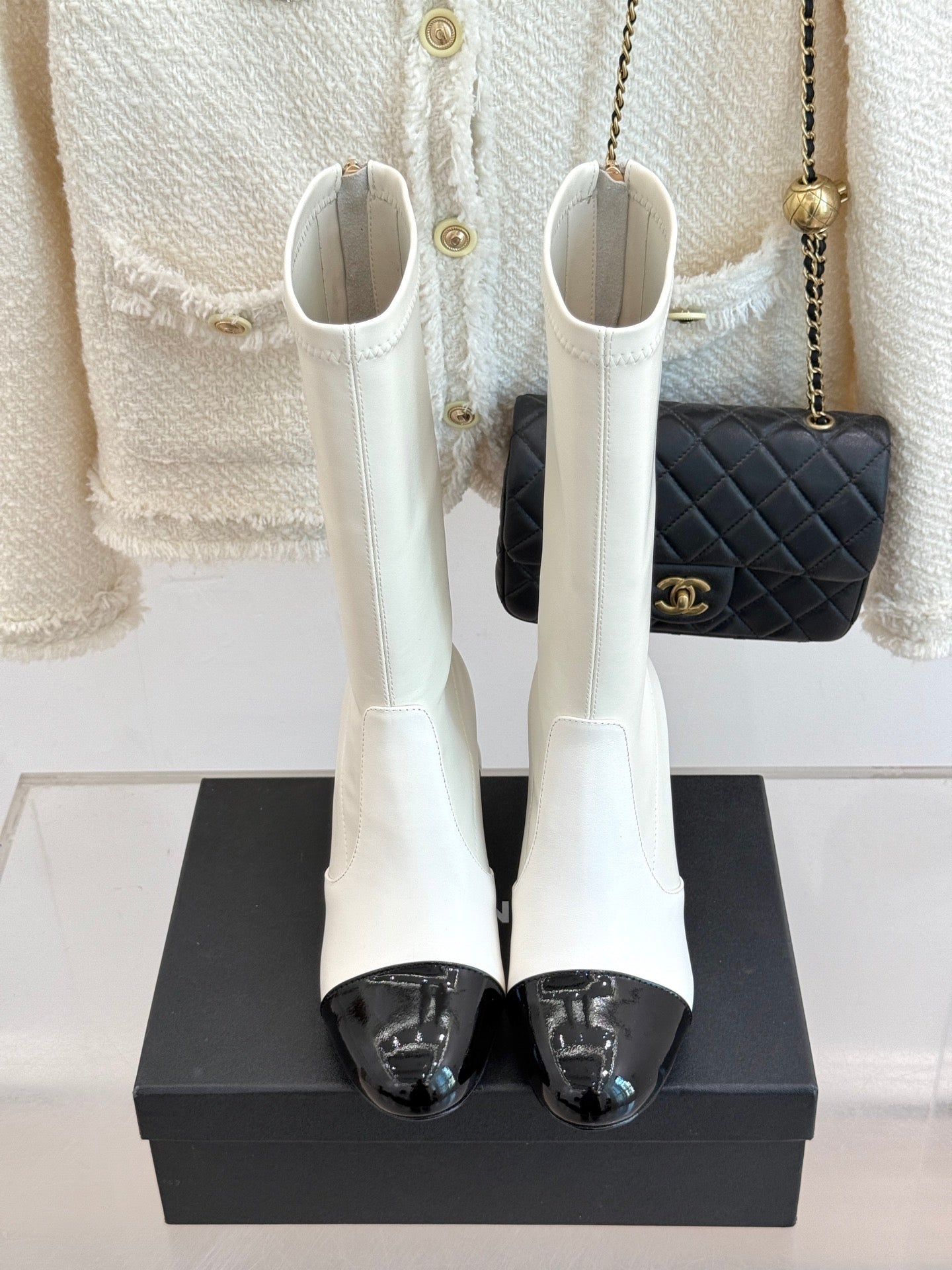 CC PEARL BOOTS IN WHITE CALFSKIN - 35