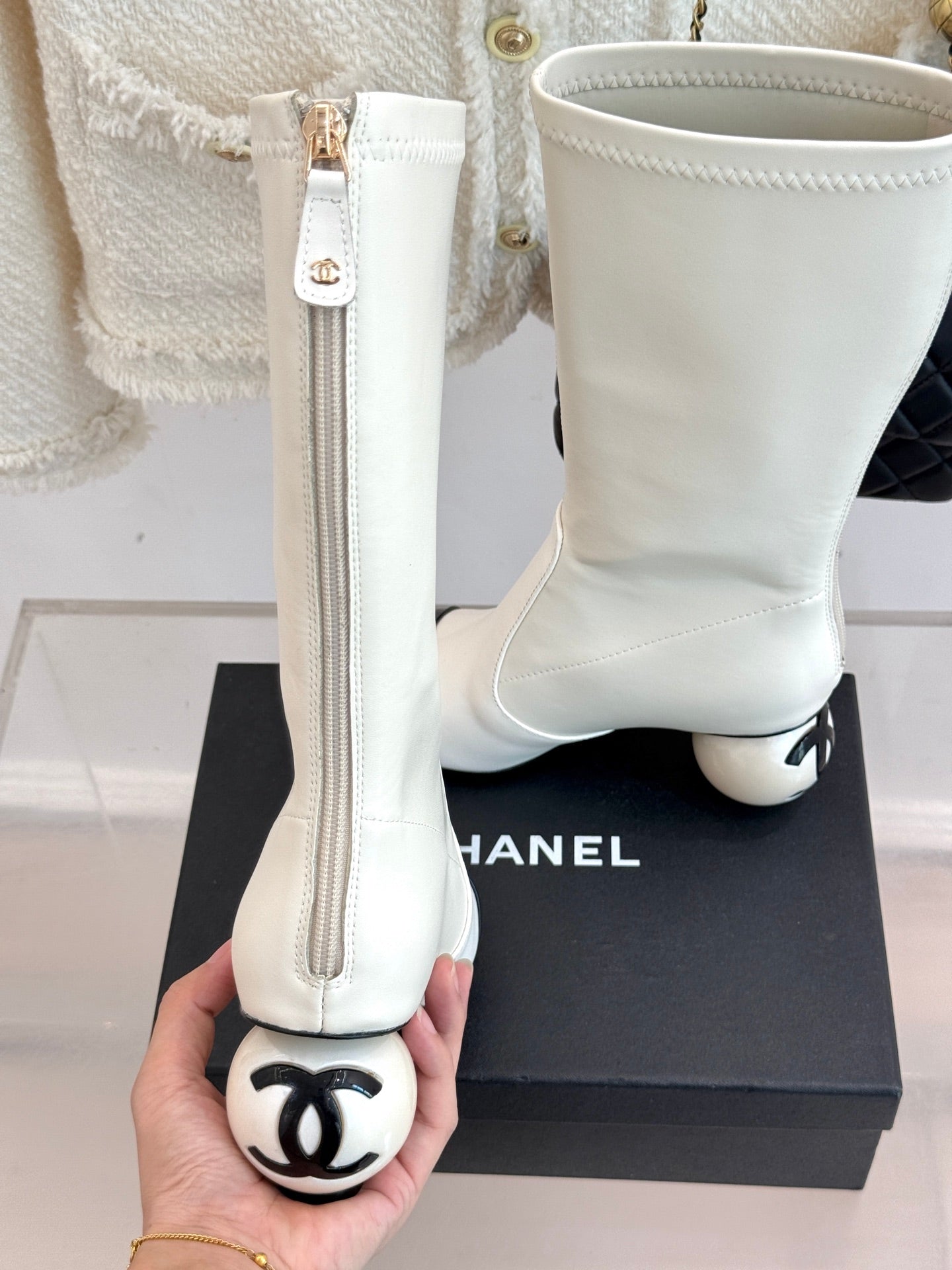 CC PEARL BOOTS IN WHITE CALFSKIN - 35