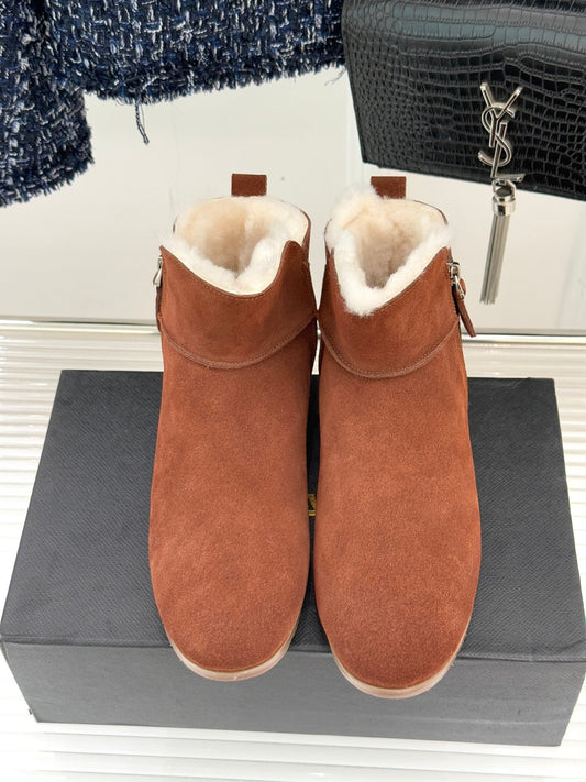 Черевики ALAIA 26S SNOW ЗІ СПАЛЕНОЇ КОРИЧНЕВОЇ ЗАМШІ ТА ВОВНИ