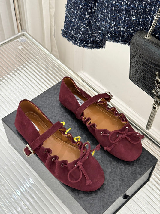 ALAIA 26S БАЛЕТКИ МЕРІ-ДЖЕЙН З ТЕМНО-ЧЕРВОНОЇ ЗАМШІ З БАНТОМ
