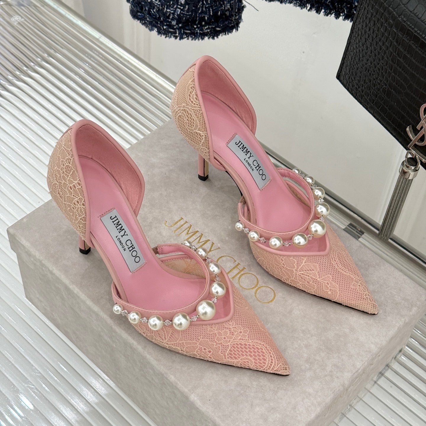 ТУФЛІ НА ВИСОКИХ ПІДБОРАХ JIMMY CHOO 26S 65 ММ ЗІ СВІТЛО-РОЖЕВОГО МЕРЕЖИВА, ПРИКРАШЕНІ ПЕРЛАМИ