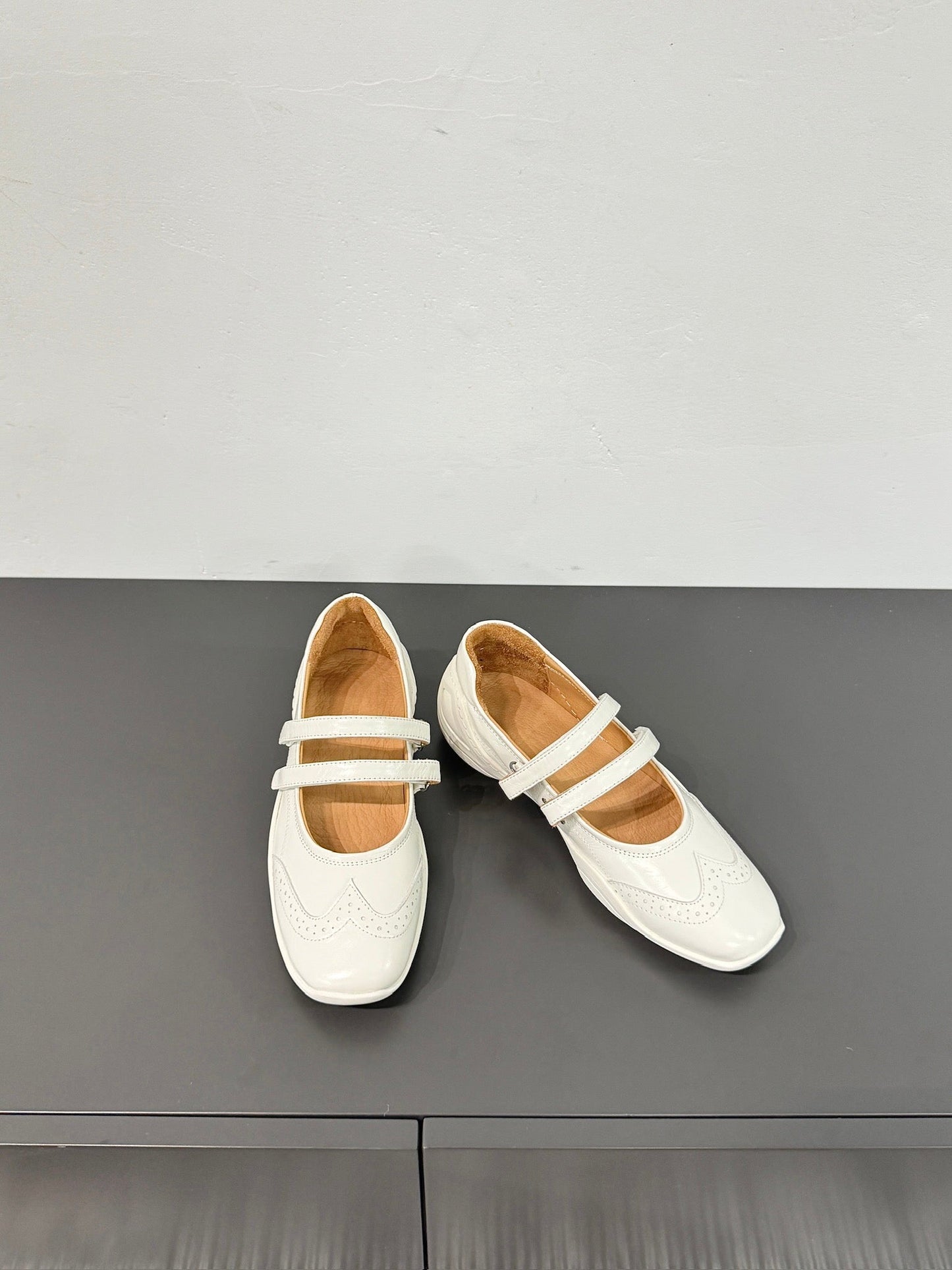 LP DOUBLE-STRAP MARY JANE FLATS 25S IN WHITE LAMBSKIN - 35