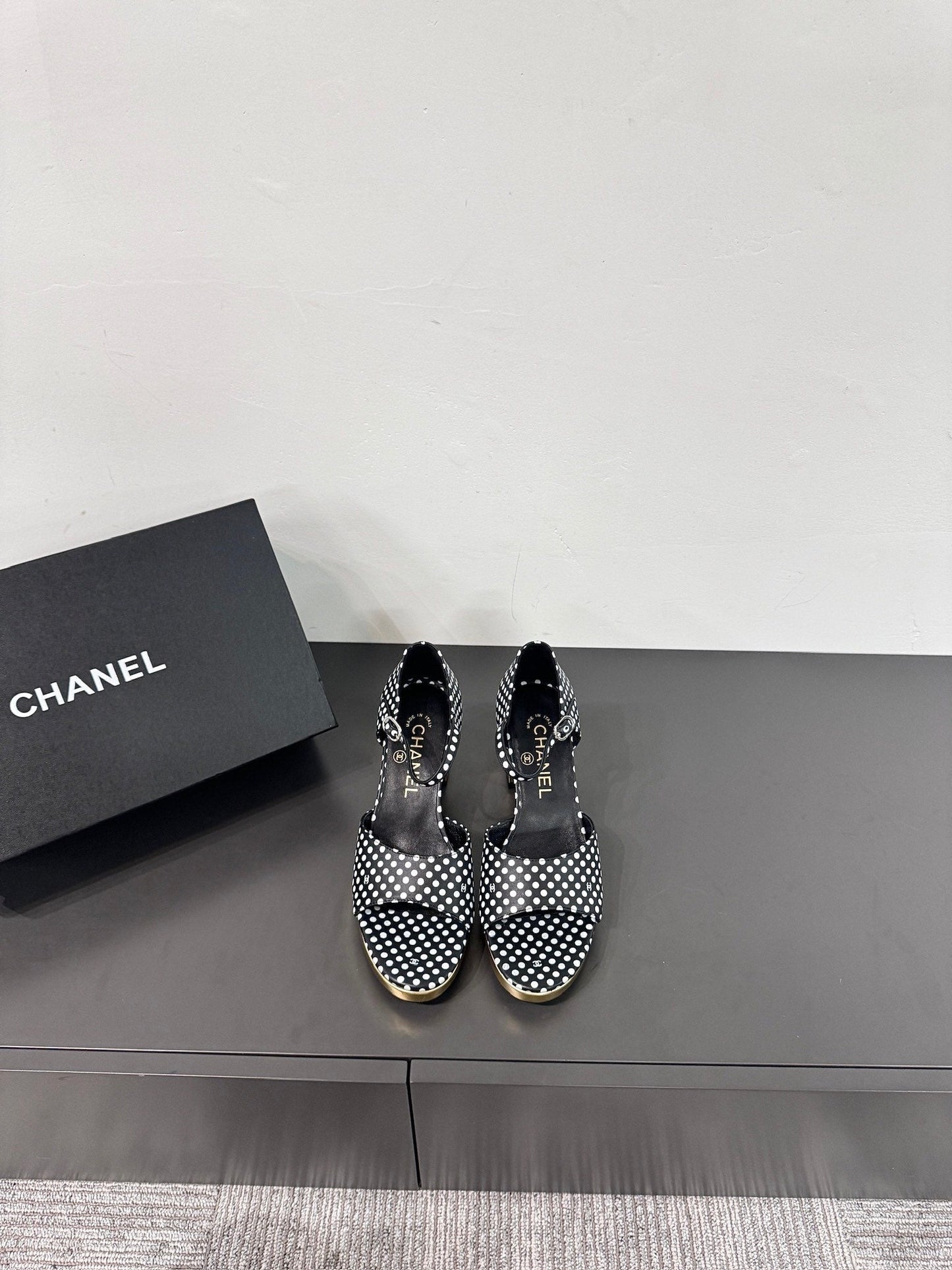 BLOCK HEEL SANDALS BLACK POLKA DOT SHEEPSKIN - 35