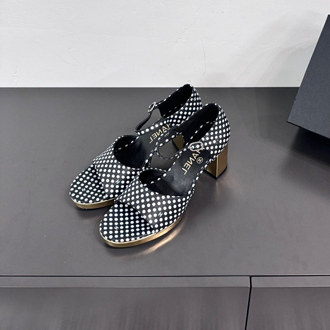BLOCK HEEL SANDALS BLACK POLKA DOT SHEEPSKIN - 35