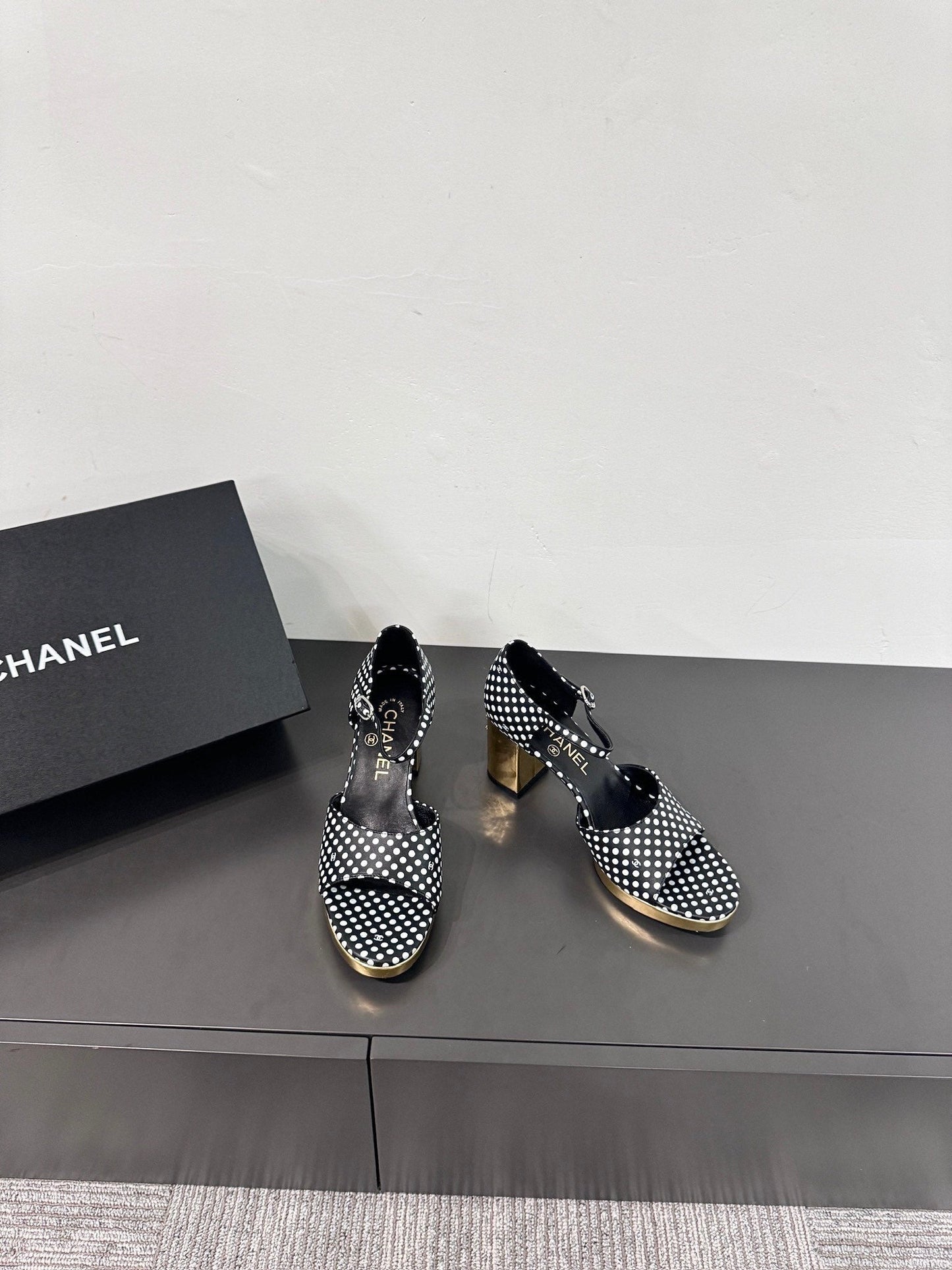 BLOCK HEEL SANDALS BLACK POLKA DOT SHEEPSKIN - 35