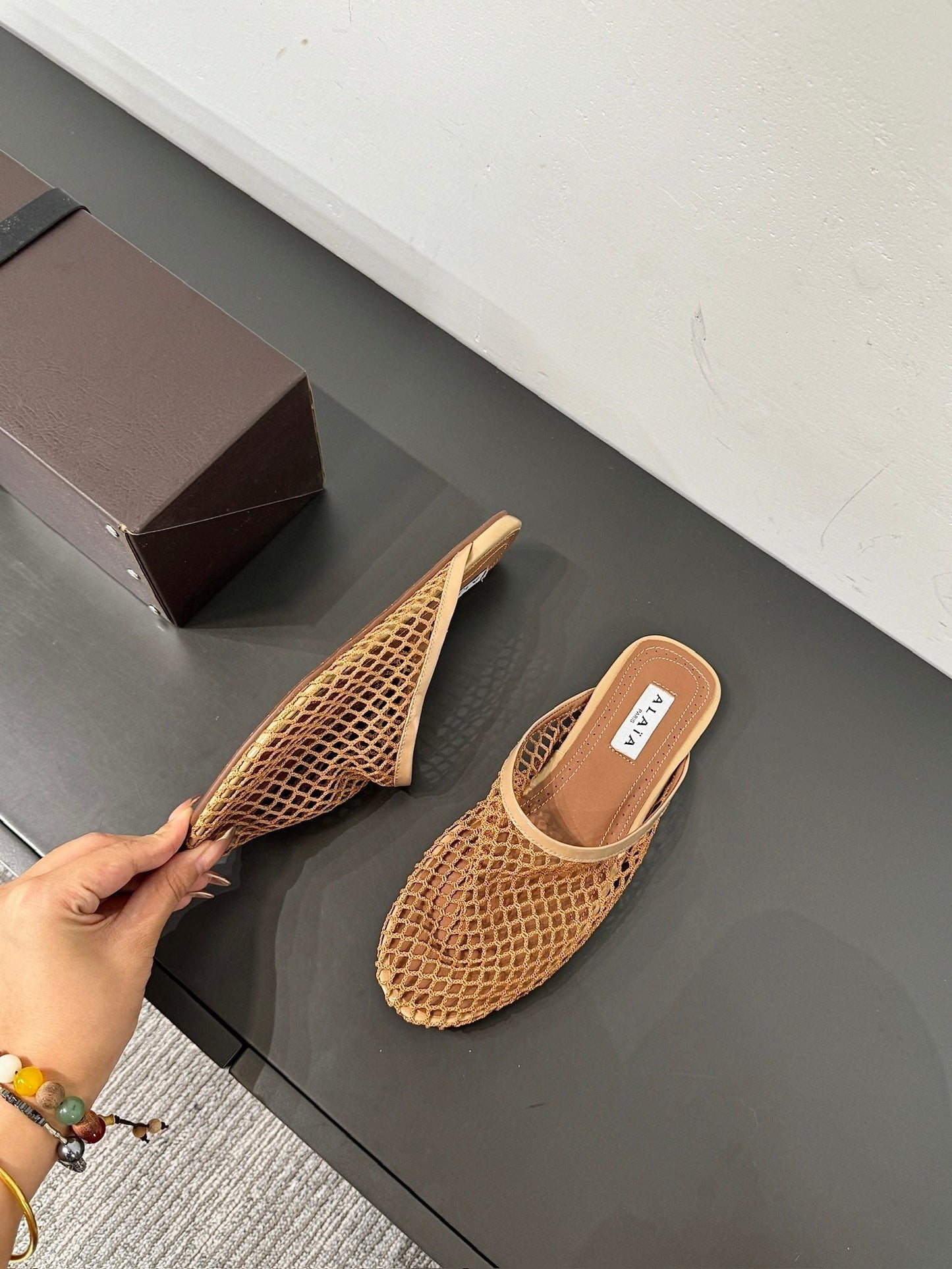 ALAIA FLAT MULES IN COPPER BROWN MESH FISHNET - 34