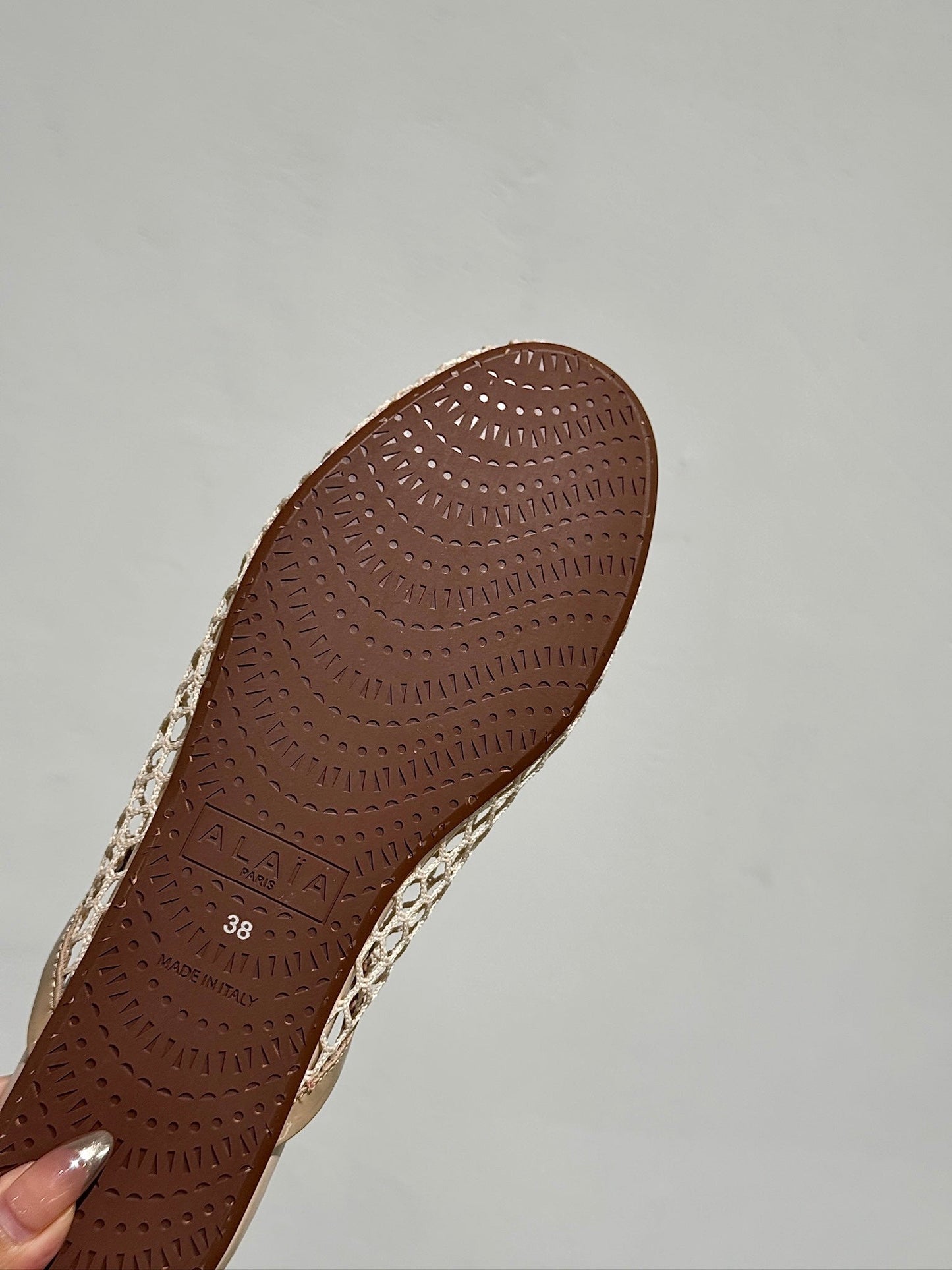 ALAIA FLAT MULES IN BEIGE MESH FISHNET - 34