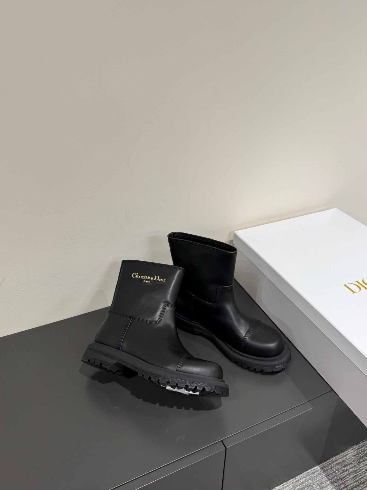 D-TOWN ANKLE BOOTS IN BLACK CALFSKIN - 35