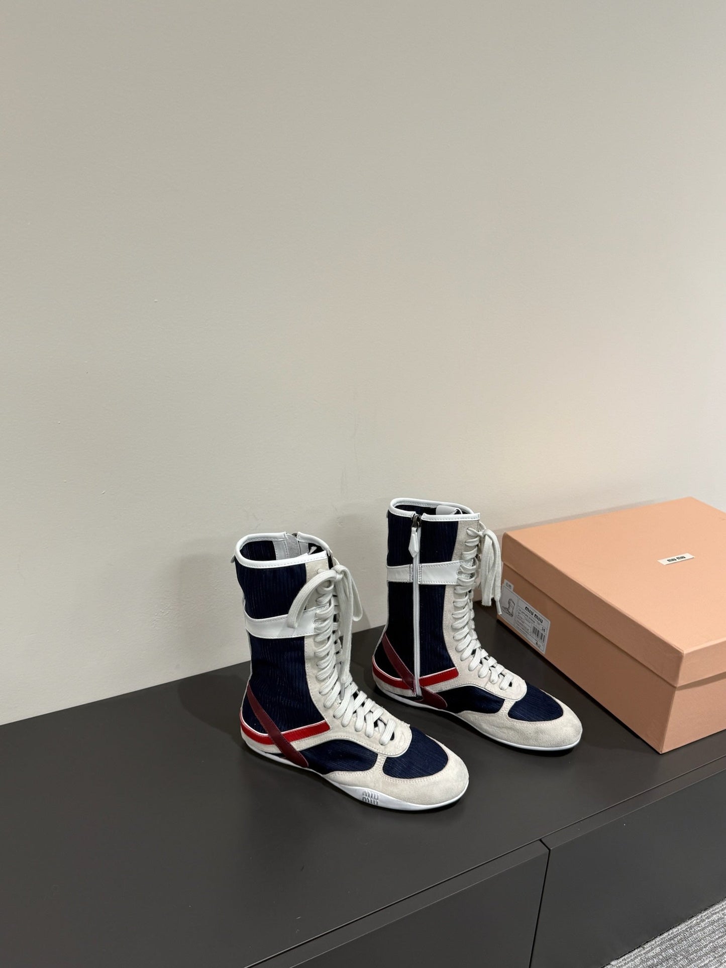 LACE-UP BOOTS IN BEIGE SUEDE AND NAVY MESH - 35
