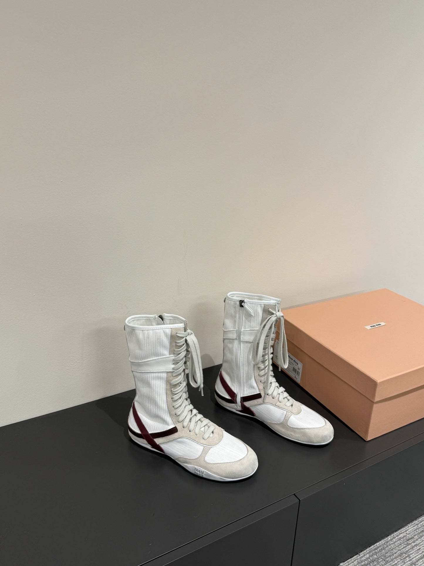 LACE-UP BOOTS IN BEIGE SUEDE AND WHITE MESH - 35